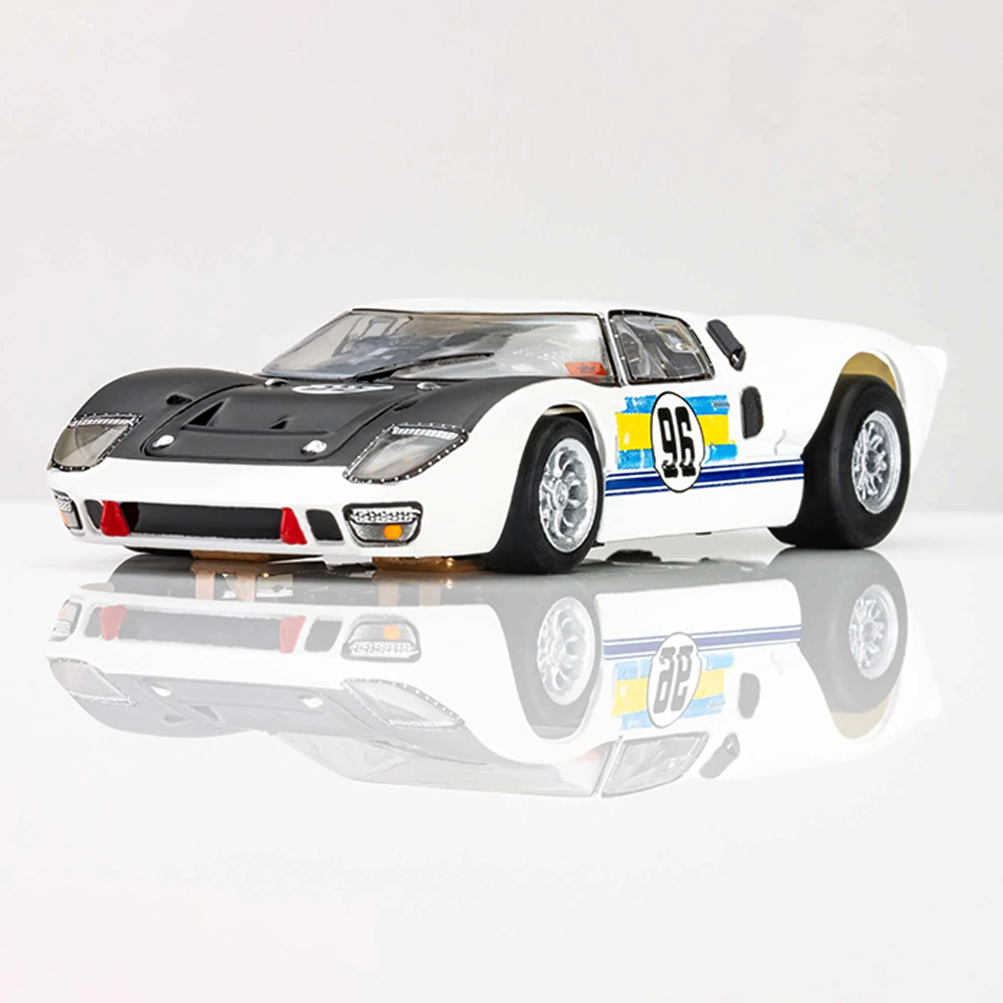 AFX Ford GT40 MkII #96 White/Black HO Scale Slot Car - Image 2