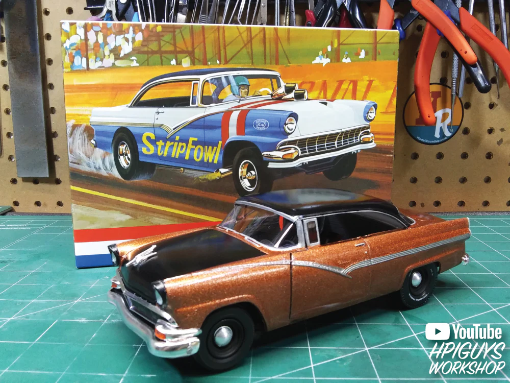 AMT 1956 Ford Victoria Hardtop 1:25 Scale Model Kit - Image 5