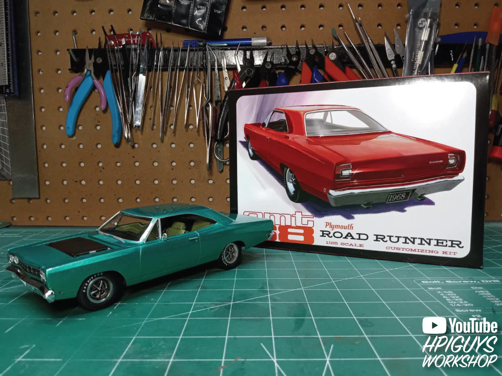 AMT 1968 Plymouth Road Runner Customizing Kit 1:25 Scale Model Kit - Image 5