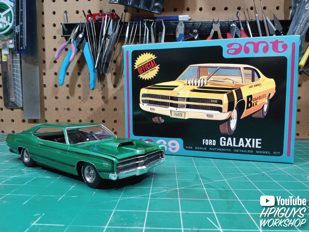 AMT 1969 Ford Galaxie Hardtop 1:25 Scale Model Kit - Image 6