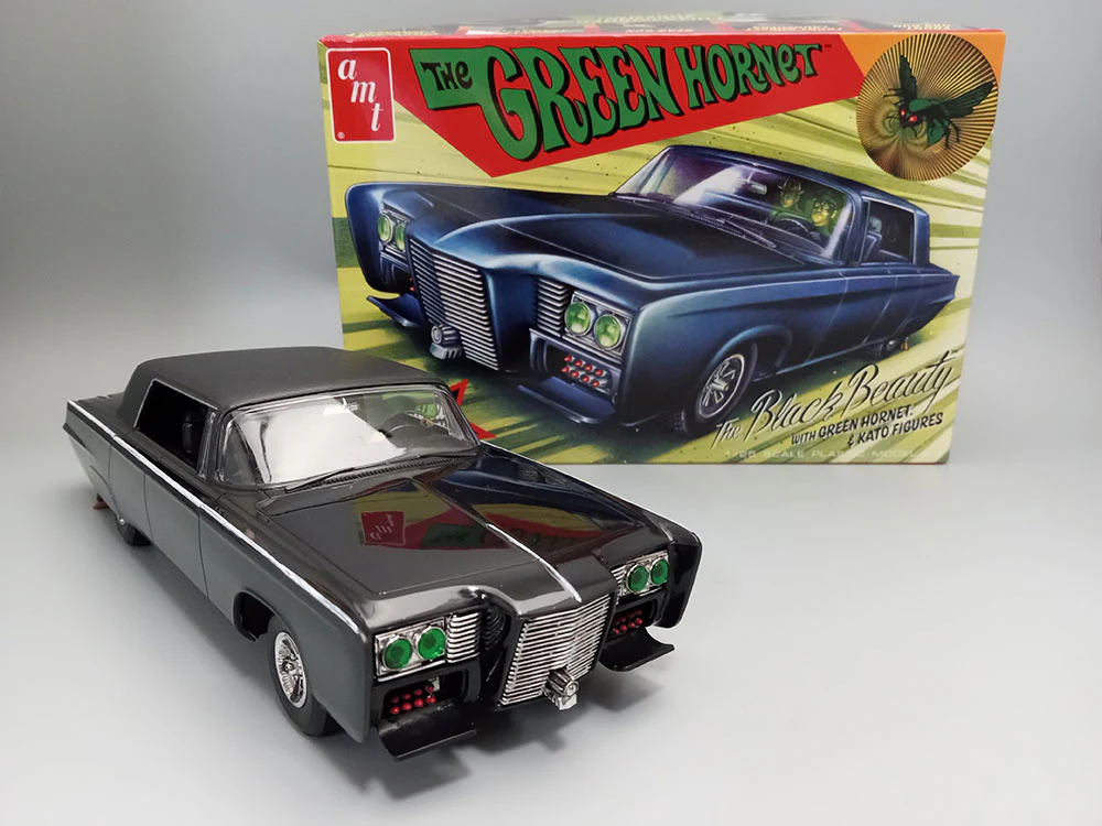 AMT Green Hornet Black Beauty 1:25 Scale Model Kit - Image 4