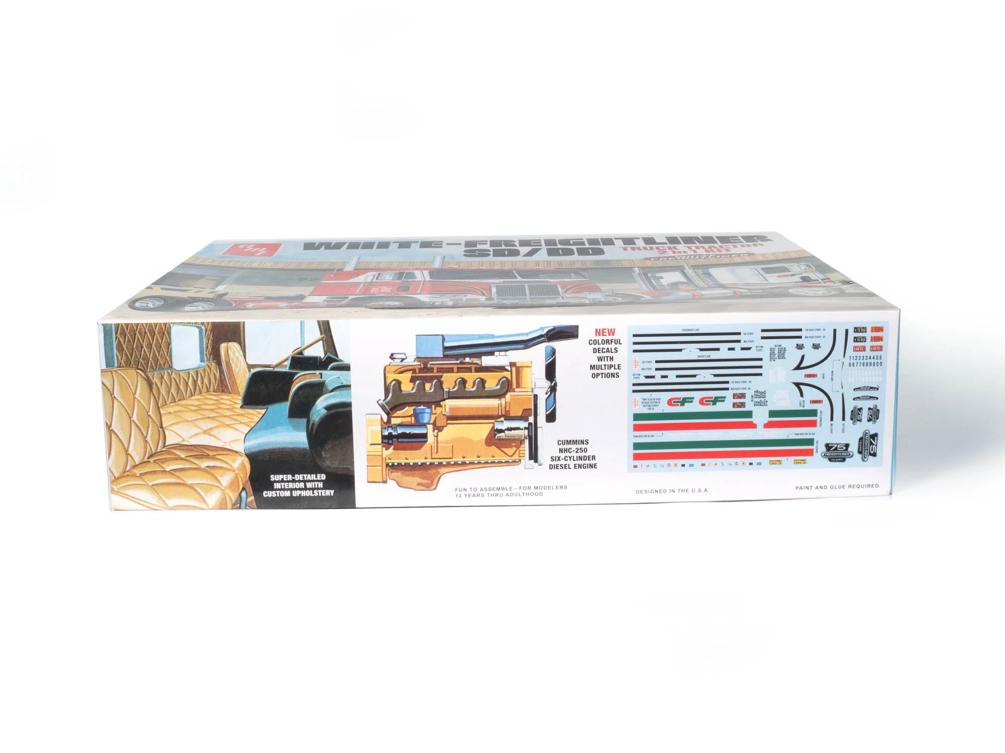 AMT White Freightliner 2-in-1 SD-DD Cabover Tractor (75th Anniversary) 1:25 Scale Model Kit - Image 3