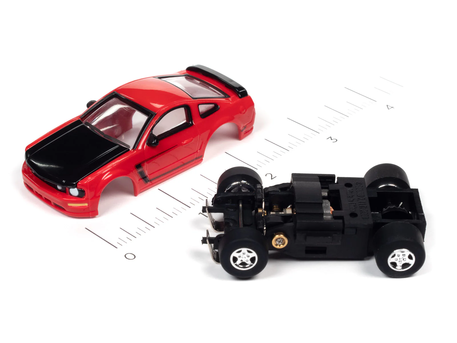 Auto World Super III 2005 Ford Mustang GT (Red) HO Scale Slot Car - Image 3
