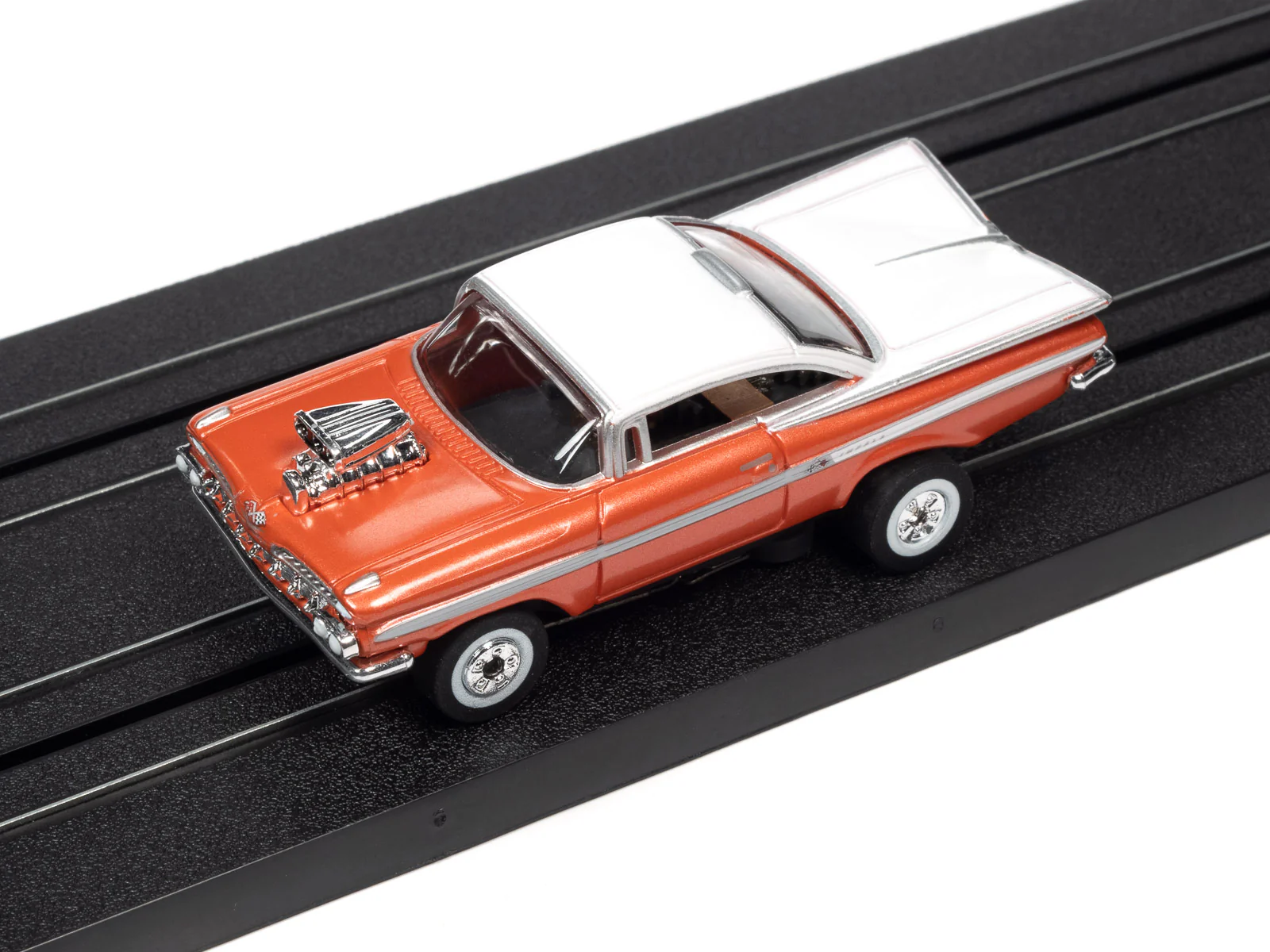 Auto World Thunderjet 1959 Chevrolet Impala Street Rod w/Blower (Orange) HO Scale Slot Car - Image 4