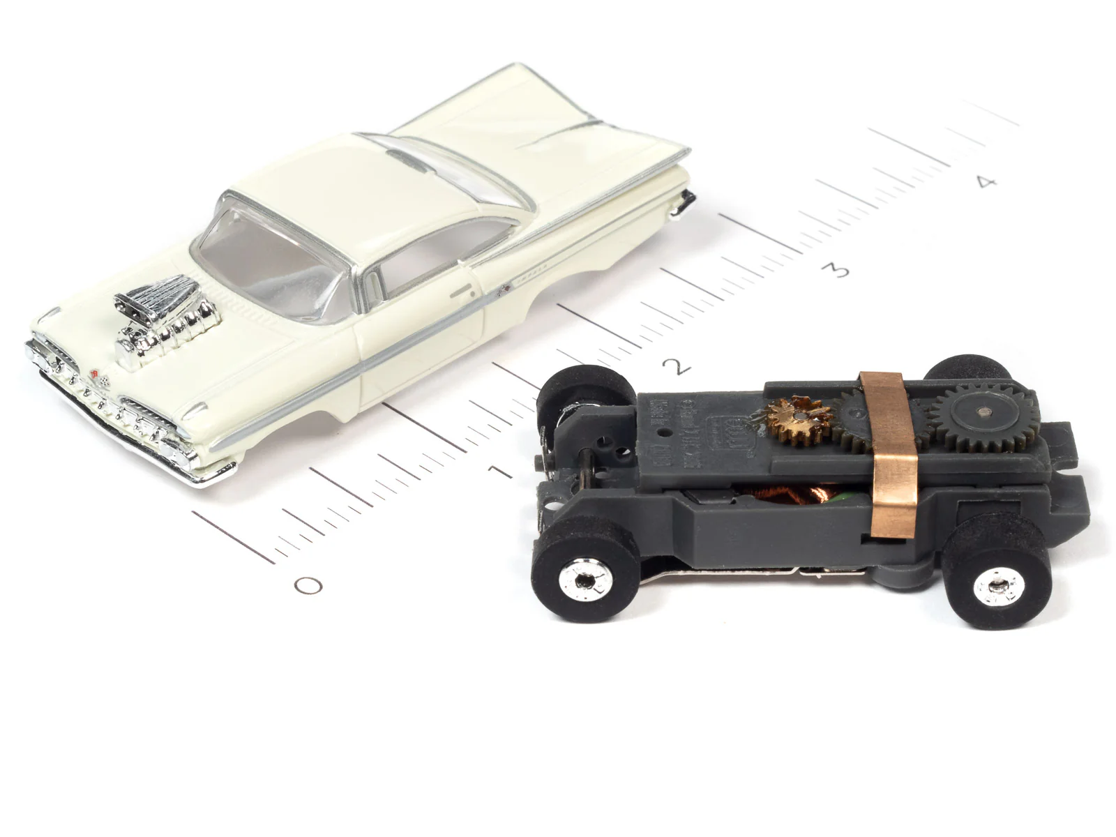 Auto World Thunderjet 1959 Chevrolet Impala Street Rod w/Blower (White) HO Scale Slot Car - Image 3