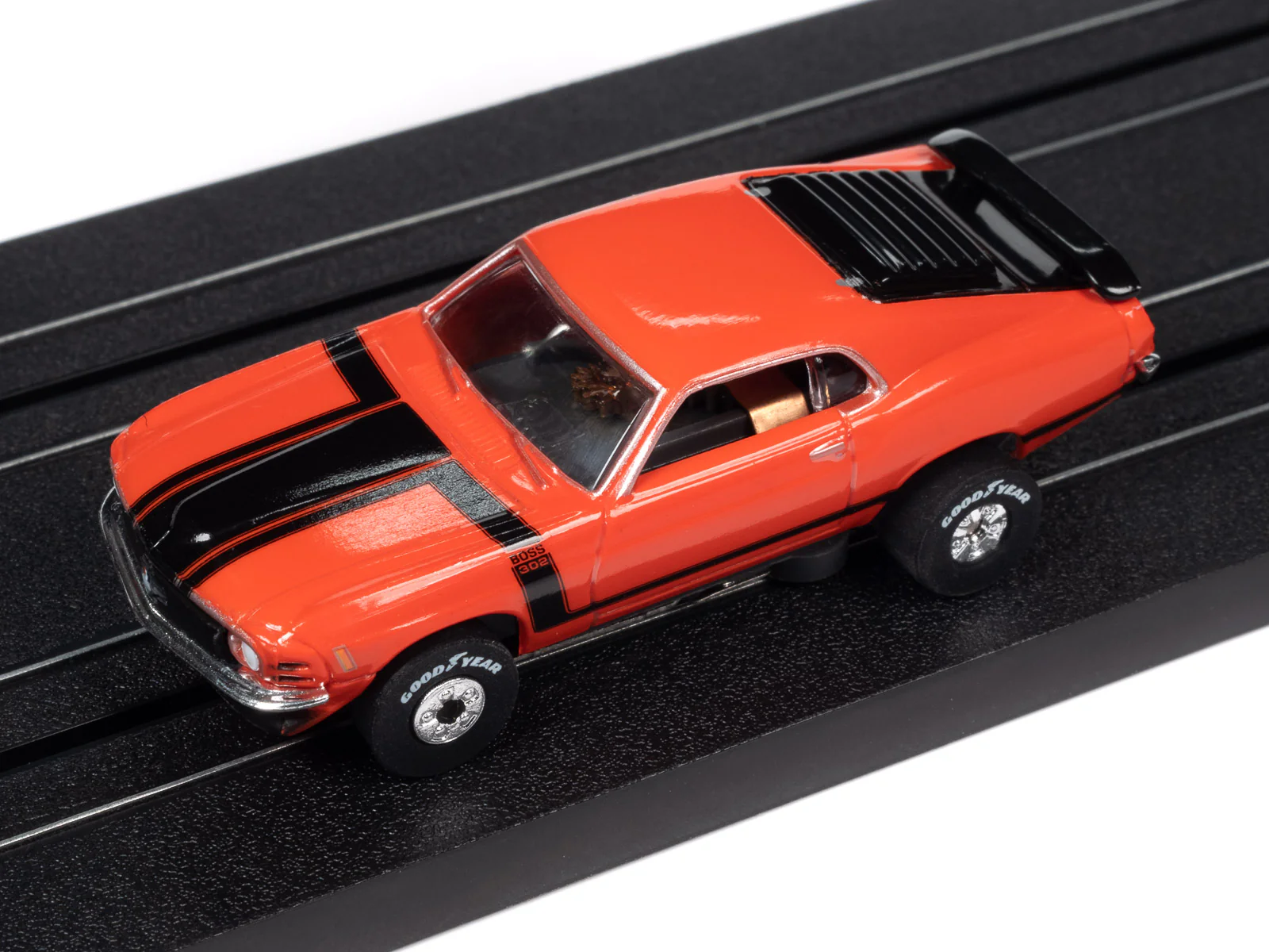 Auto World Thunderjet Tasca Ford 1970 Mustang Boss 302 (Red) HO Slot Car - Image 4