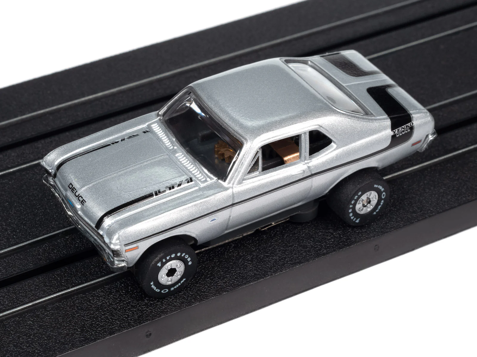Auto World Thunderjet Yenko 1970 Chevrolet Nova (Silver) HO Slot Car - Image 4