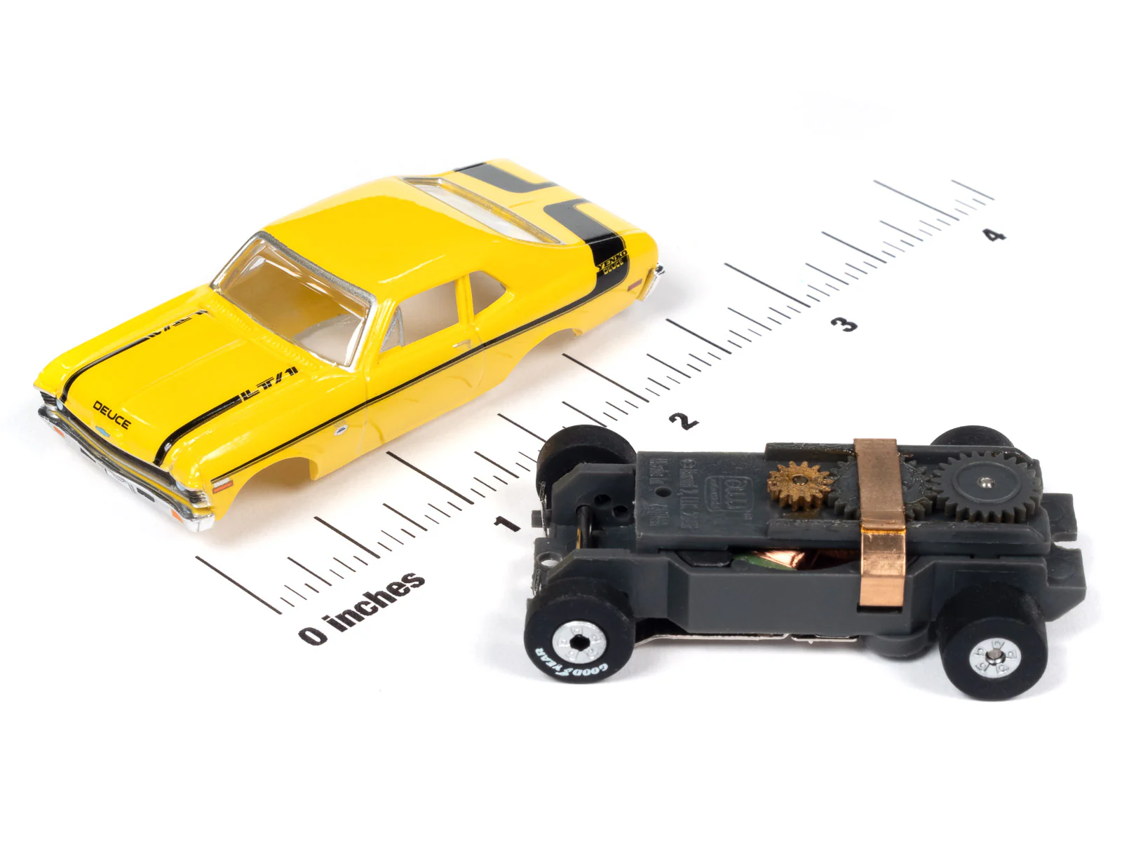 Auto World Thunderjet Yenko 1970 Chevrolet Nova (Yellow) HO Slot Car - Image 3