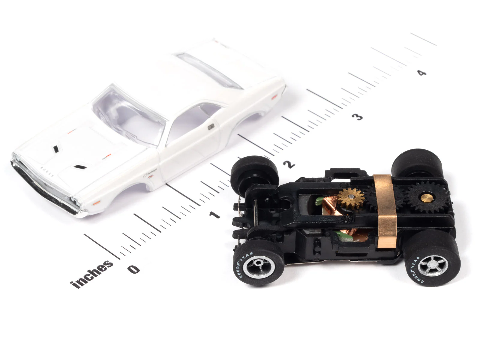Auto World Xtraction 1970 Dodge Challenger HO Scale Slot Car - Image 3