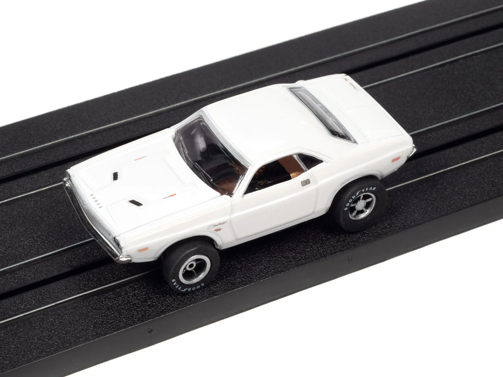 Auto World Xtraction 1970 Dodge Challenger HO Scale Slot Car - Image 4