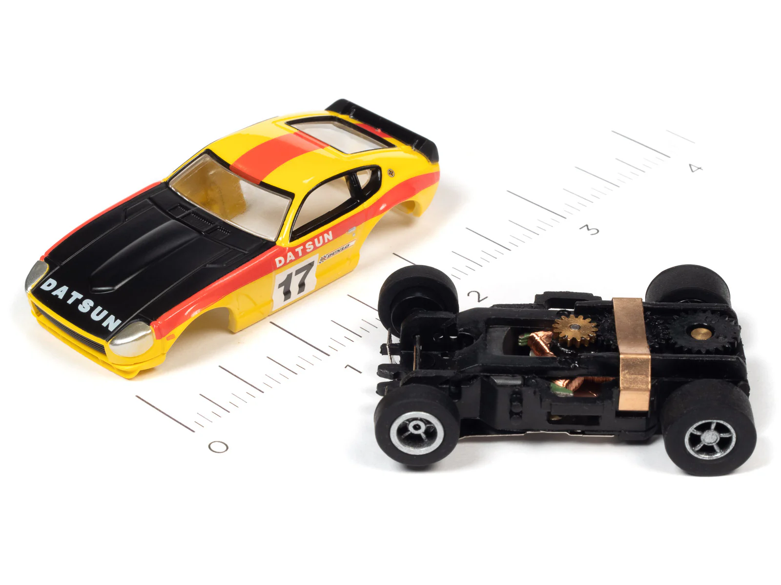 Auto World Xtraction 1973 Datsun 240z HO Scale Slot Car - Image 3