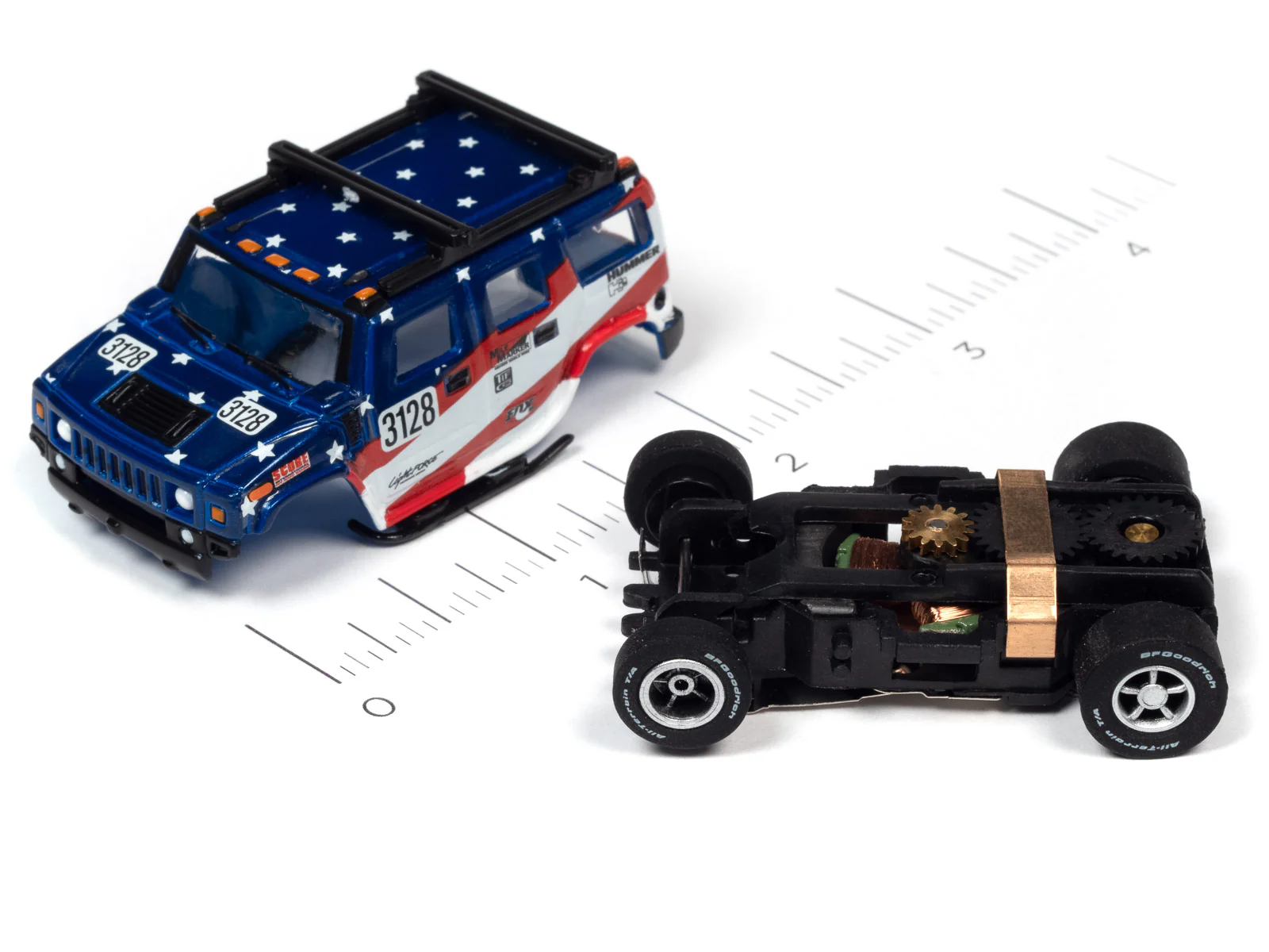 Auto World Xtraction 2005 Hummer H2 (blue) HO Scale Slot Car - Image 3