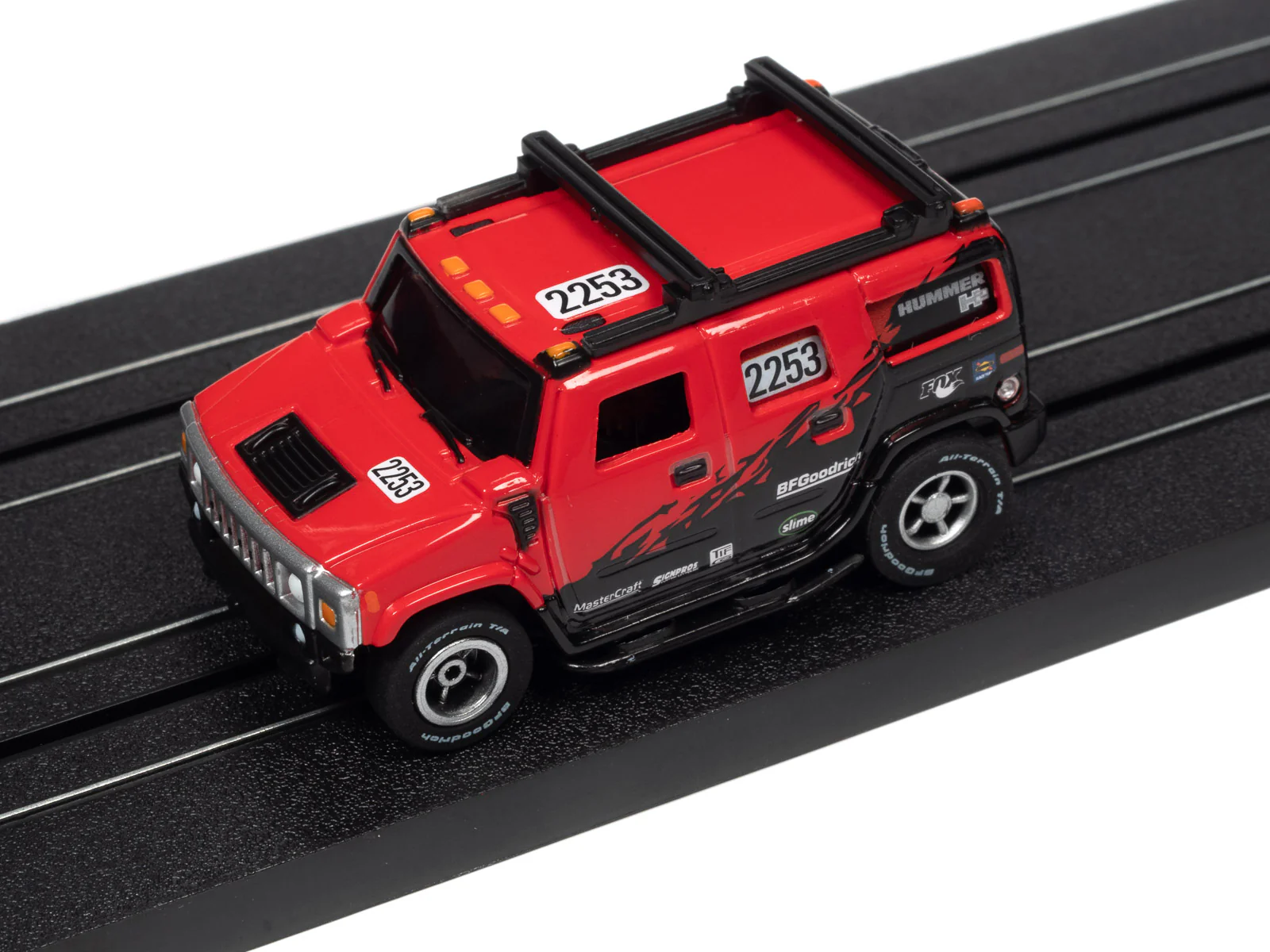 Auto World Xtraction 2005 Hummer H2 (red) HO Scale Slot Car - Image 4