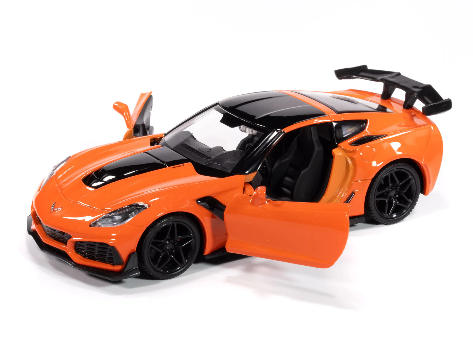Johnny Lightning 2019 Corvette ZR1 (Orange) 1:24 Diecast - Image 4