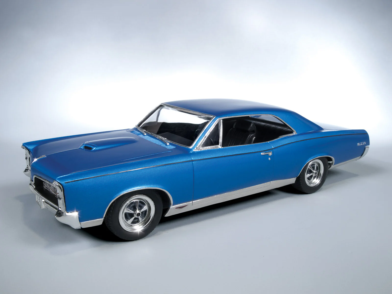 MPC 1967 Pontiac GTO 1:25 Scale Model Kit - Image 4
