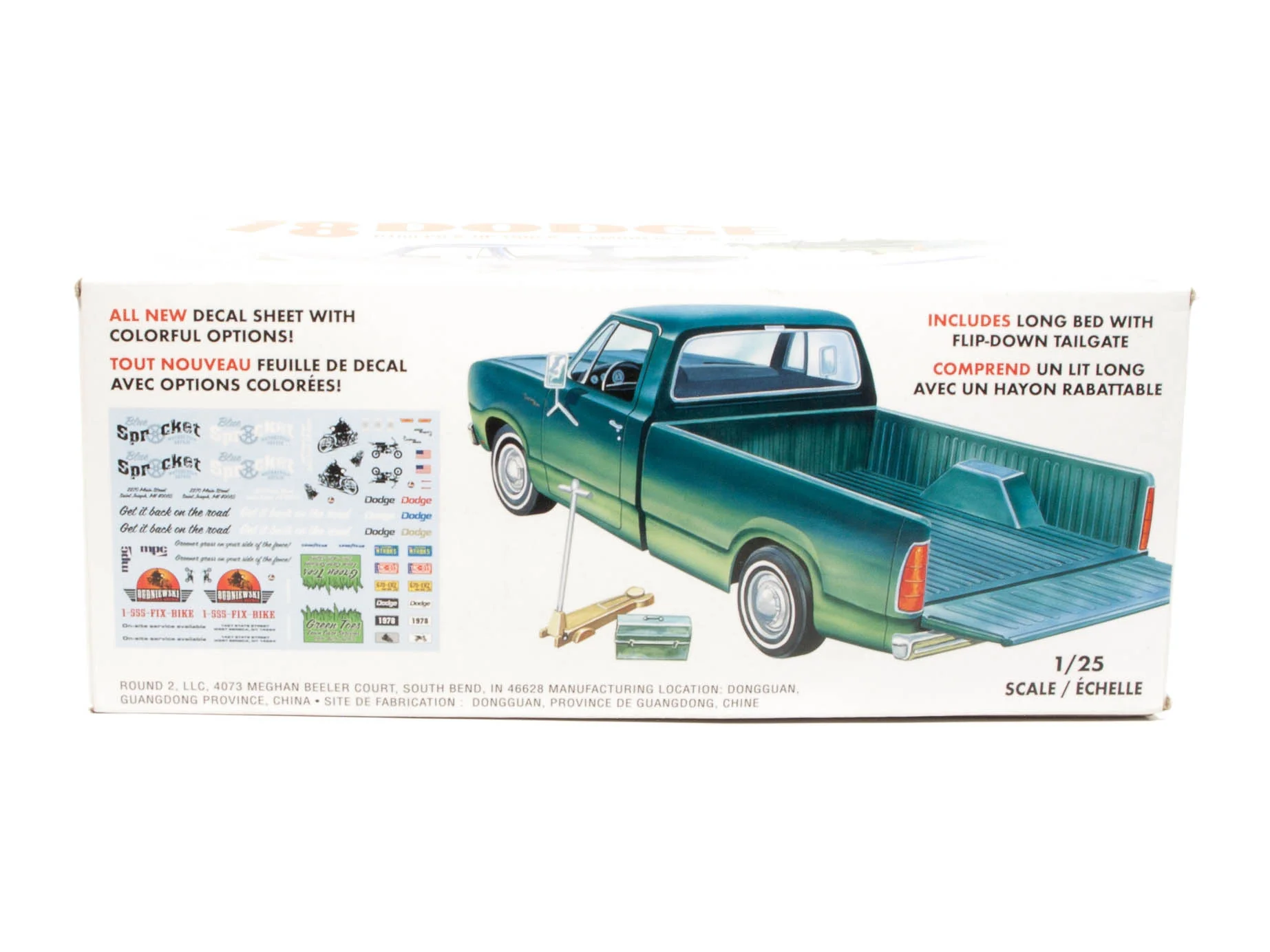 MPC 1978 Dodge D100 Custom Pickup 1:25 Scale Model Kit - Image 2