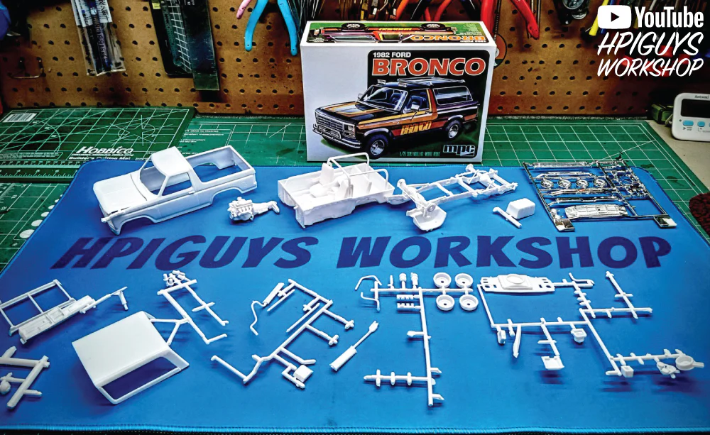 MPC 1982 Ford Bronco 1:25 Scale Model Kit - Image 6