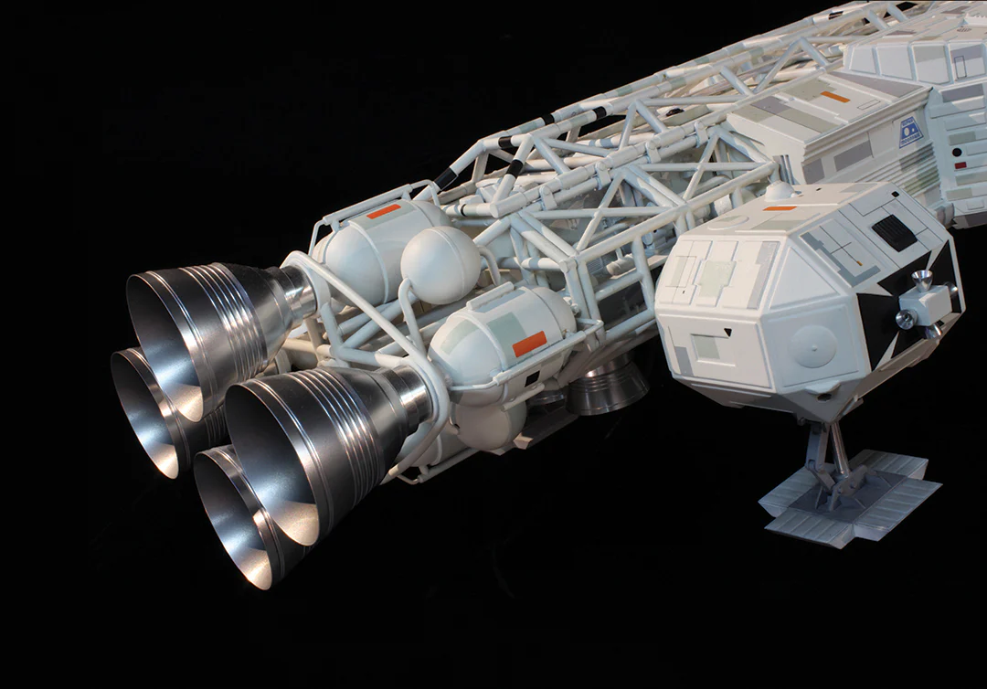 MPC Space:1999 Eagle II w-Lab Pod 1:48 Scale Model Kit - Image 6