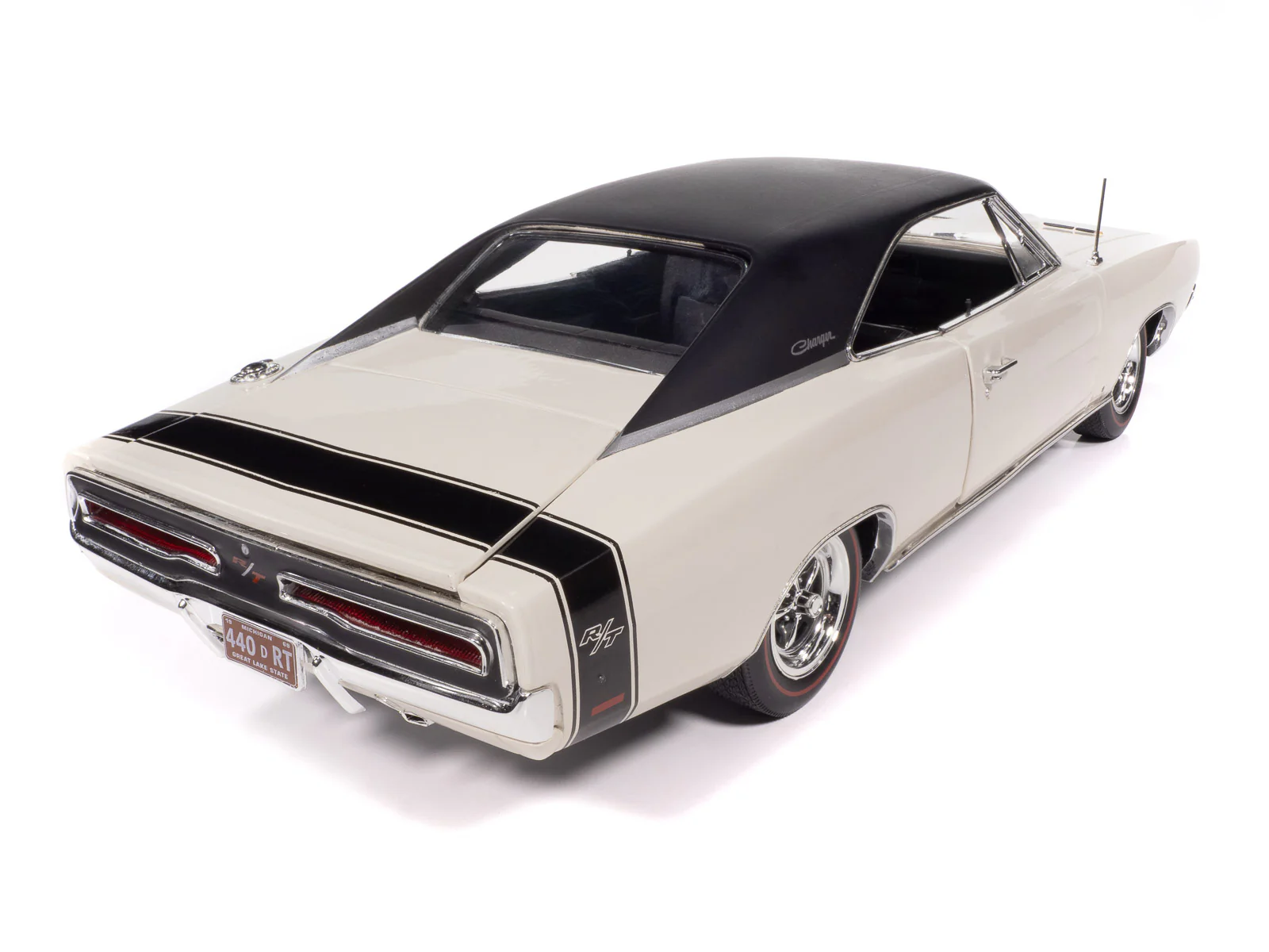 American Muscle 1969 Dodge Charger R/T 1:18 Scale Diecast - Image 4