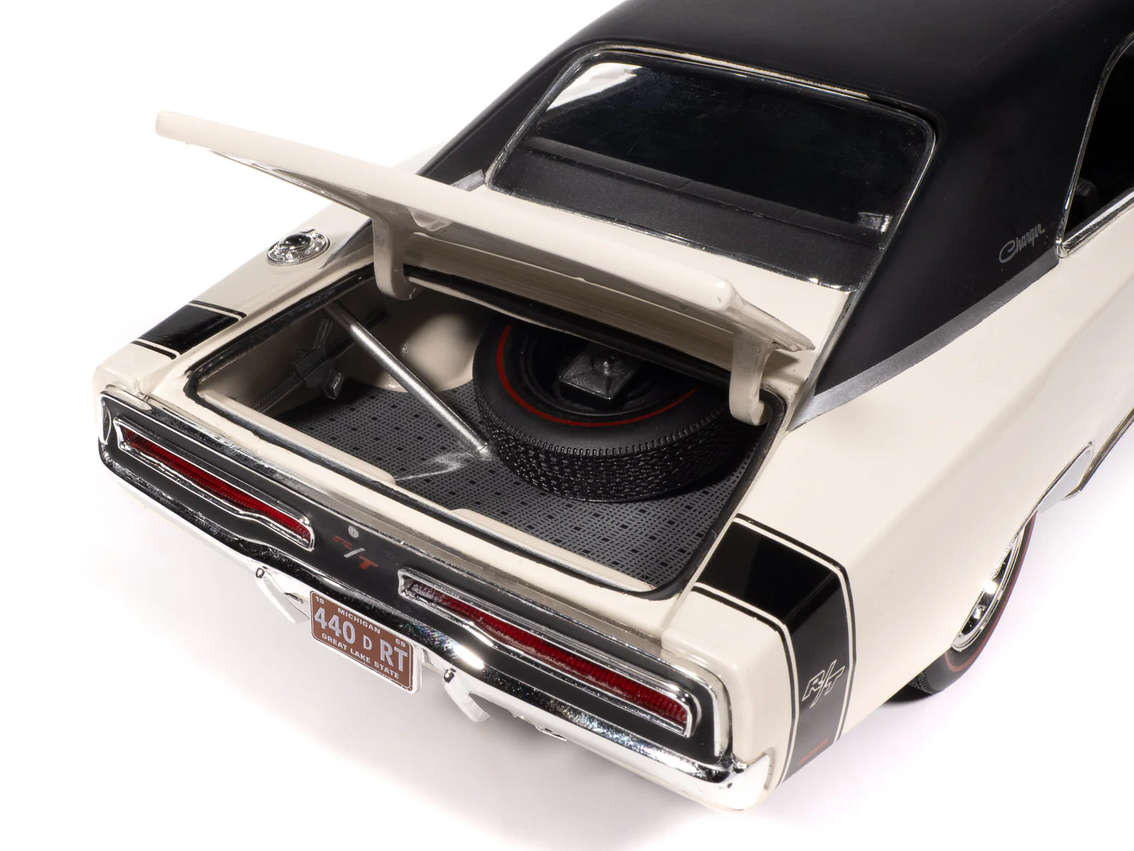 American Muscle 1969 Dodge Charger R/T 1:18 Scale Diecast - Image 9