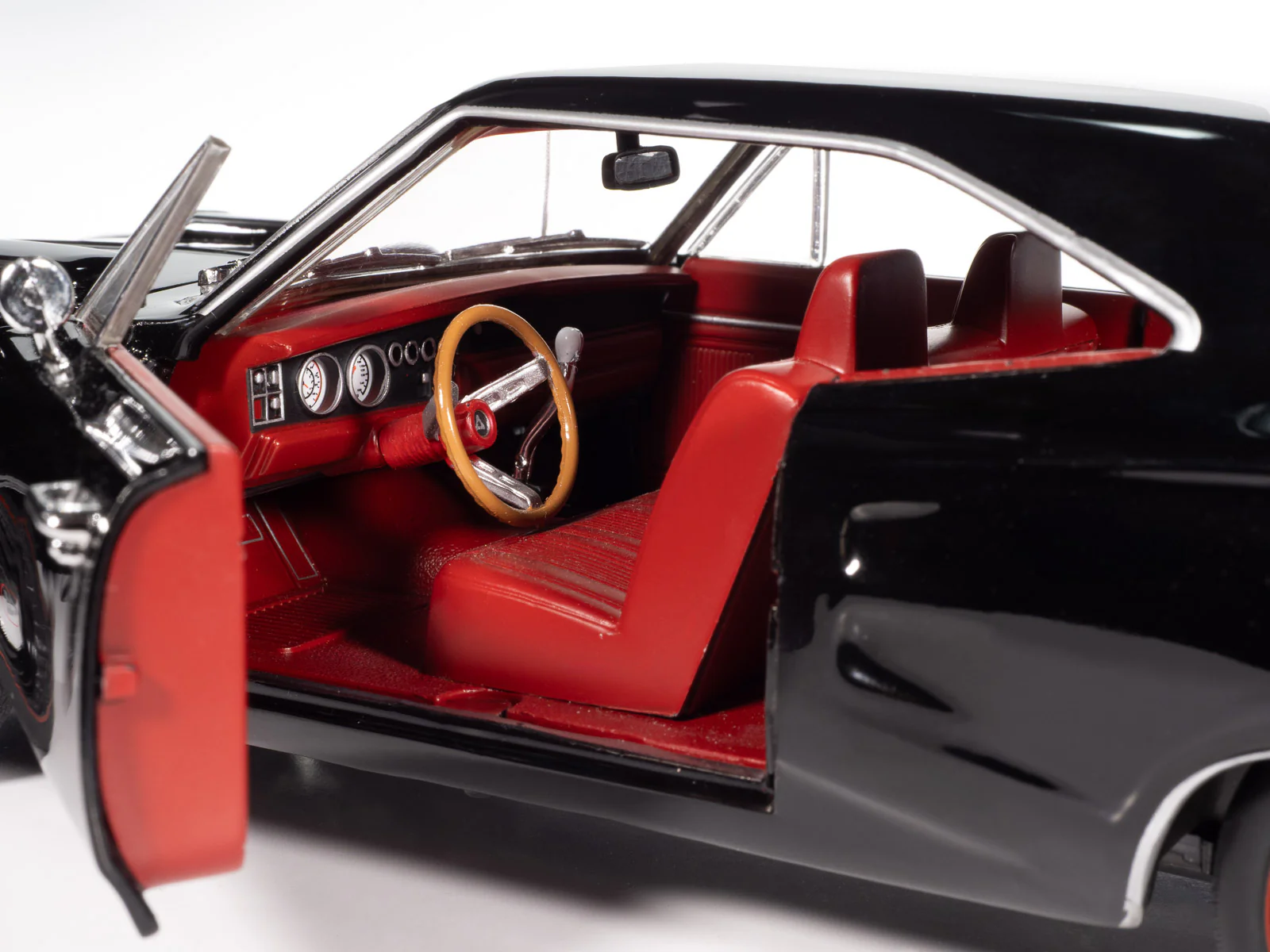American Muscle 1969 Dodge Coronet Super Bee MCACN 1:18 Scale Diecast - Image 8