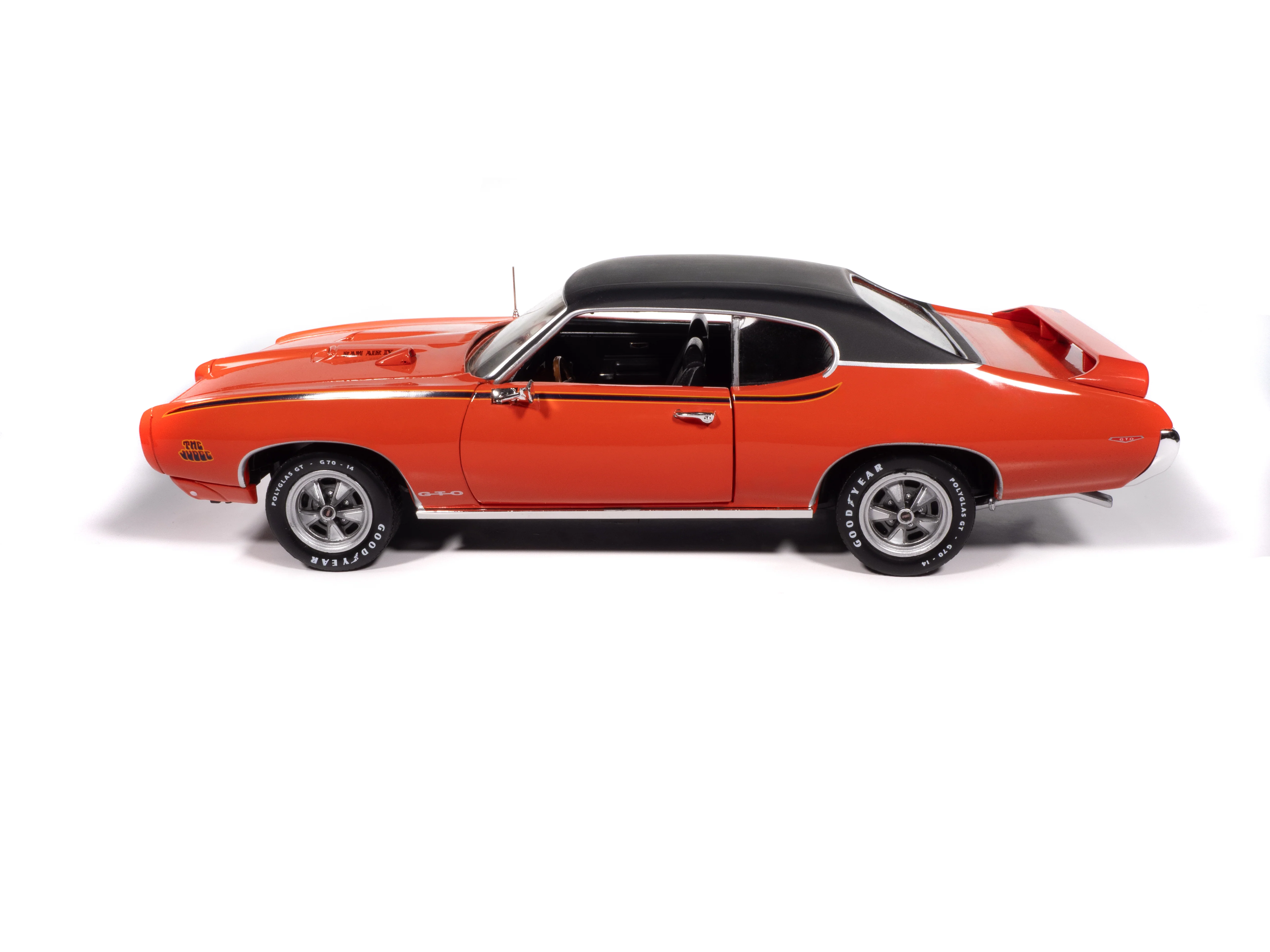 American Muscle 1969 Pontiac GTO Judge Mecum Auctions 1:18 Scale Diecast - Image 5