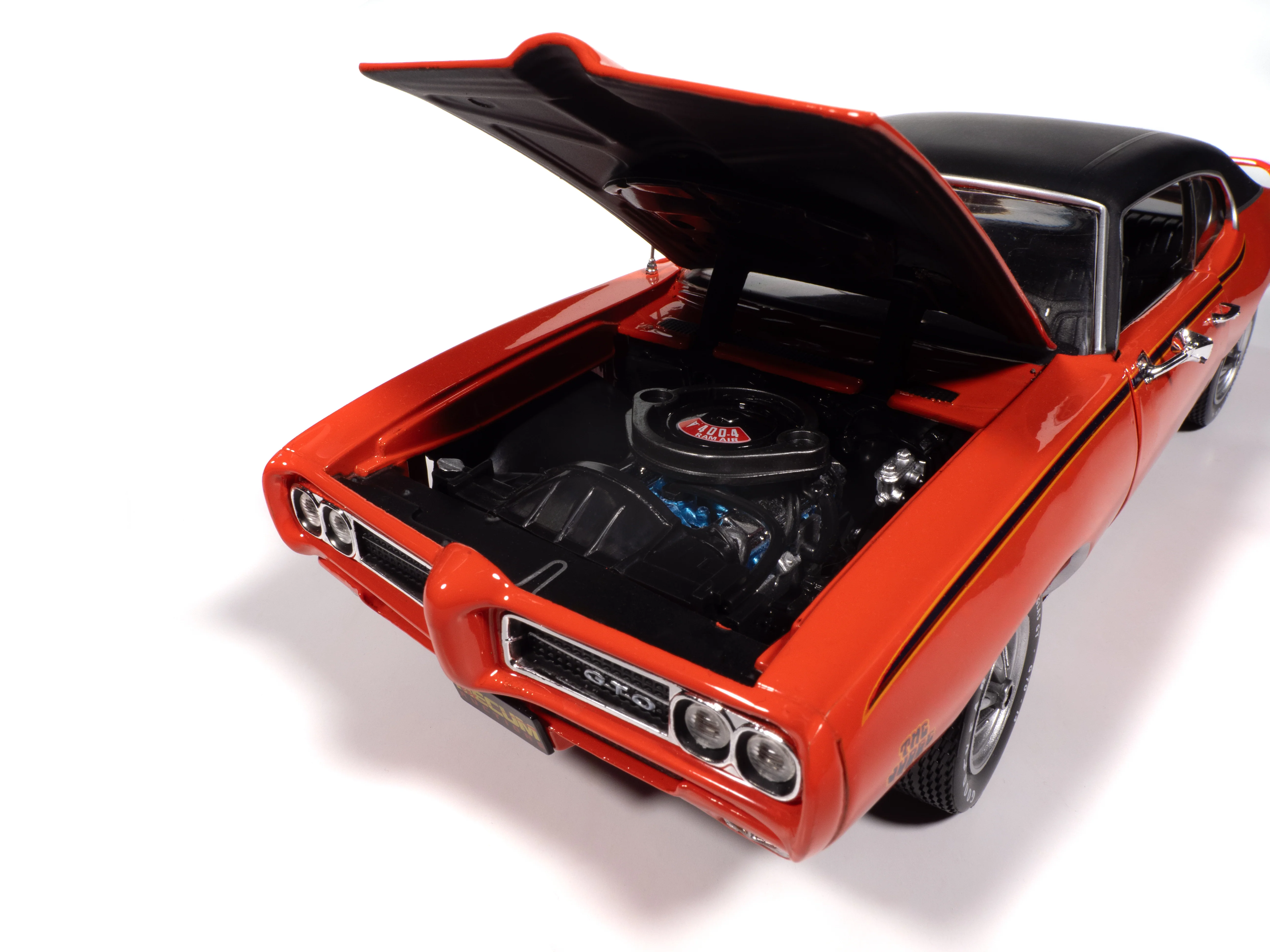 American Muscle 1969 Pontiac GTO Judge Mecum Auctions 1:18 Scale Diecast - Image 8
