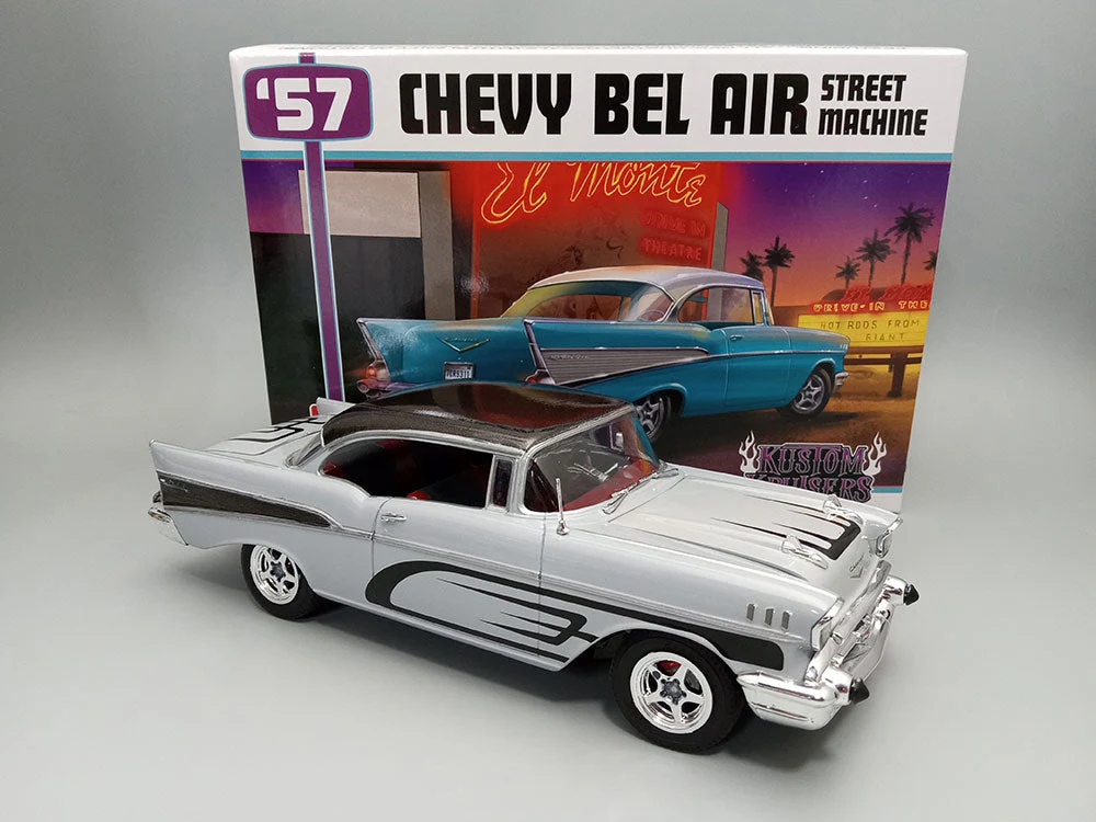 AMT 1957 Chevy Bel Air Street Machine 1:25 Scale Model Kit - Image 2