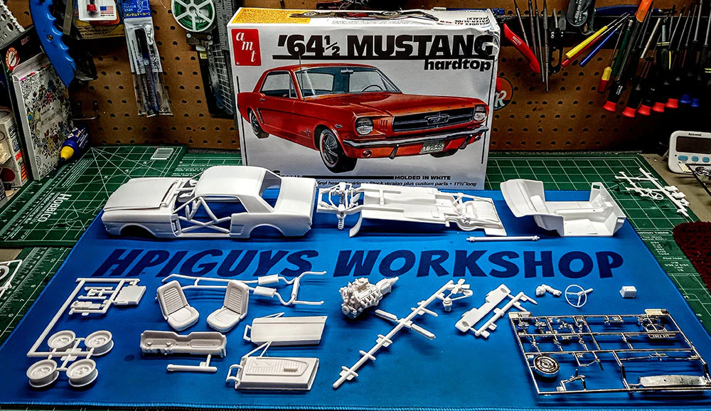 AMT 1964.5 Ford Mustang Coupe 60th Anniversary 1:16 Scale Model Kit - Image 3