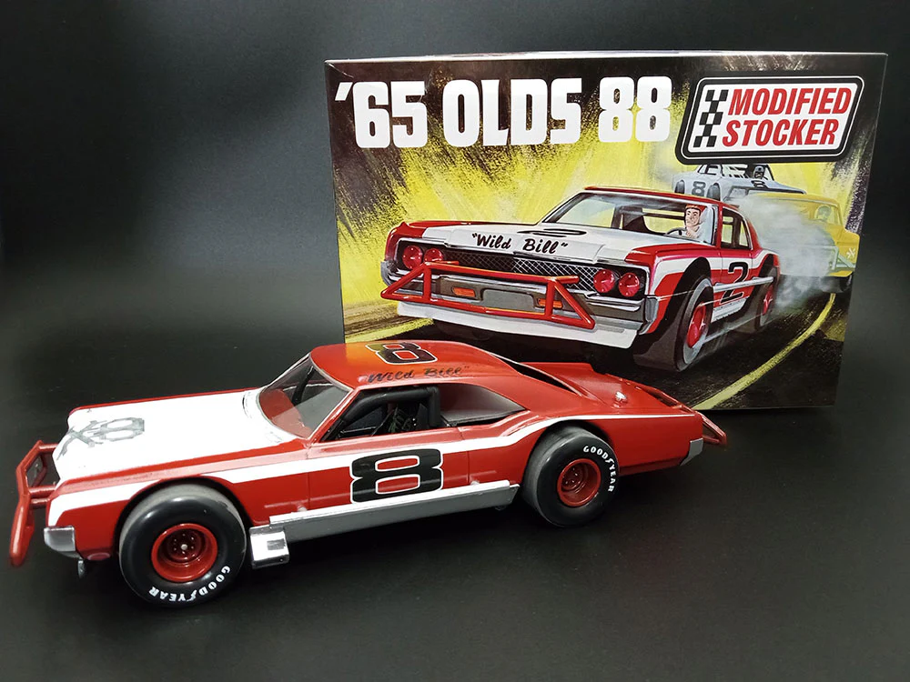 AMT 1965 Olds 88 Modified Stocker 1:25 Scale Model Kit - Image 2