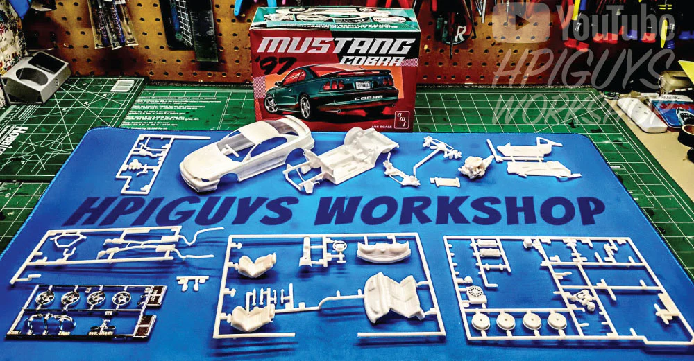 AMT 1997 Ford Mustang Cobra 1:25 Scale Model Kit - Image 3