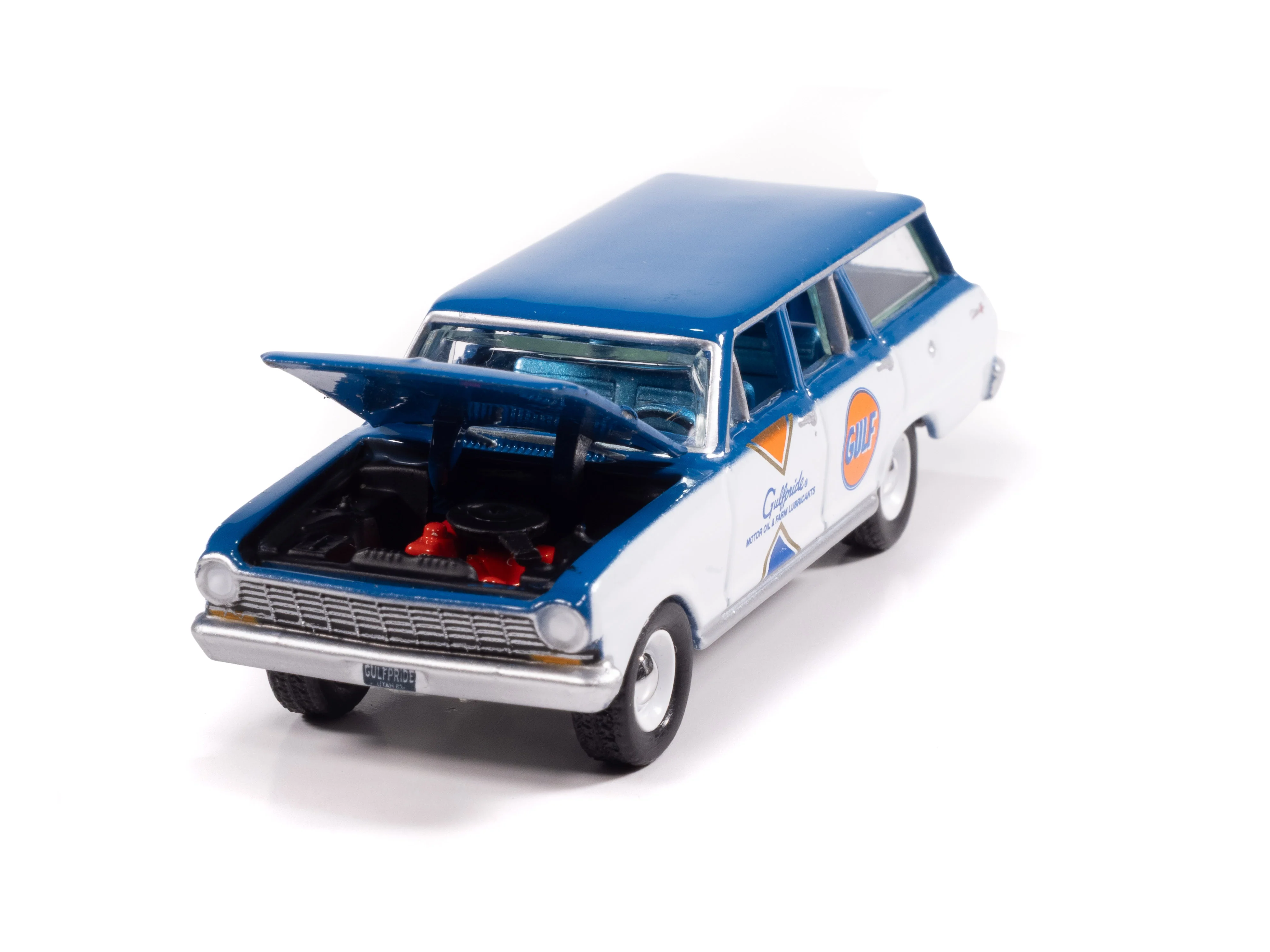 Auto World 1963 Chevy II Wagon Gulf 1:64 Diecast - Image 3