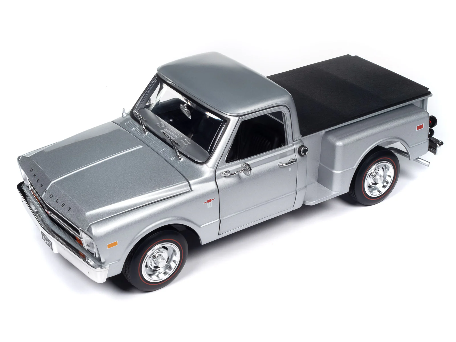 Auto World 1968 Chevy C10 Pickup Stepside 1:18 Scale Diecast - Image 5