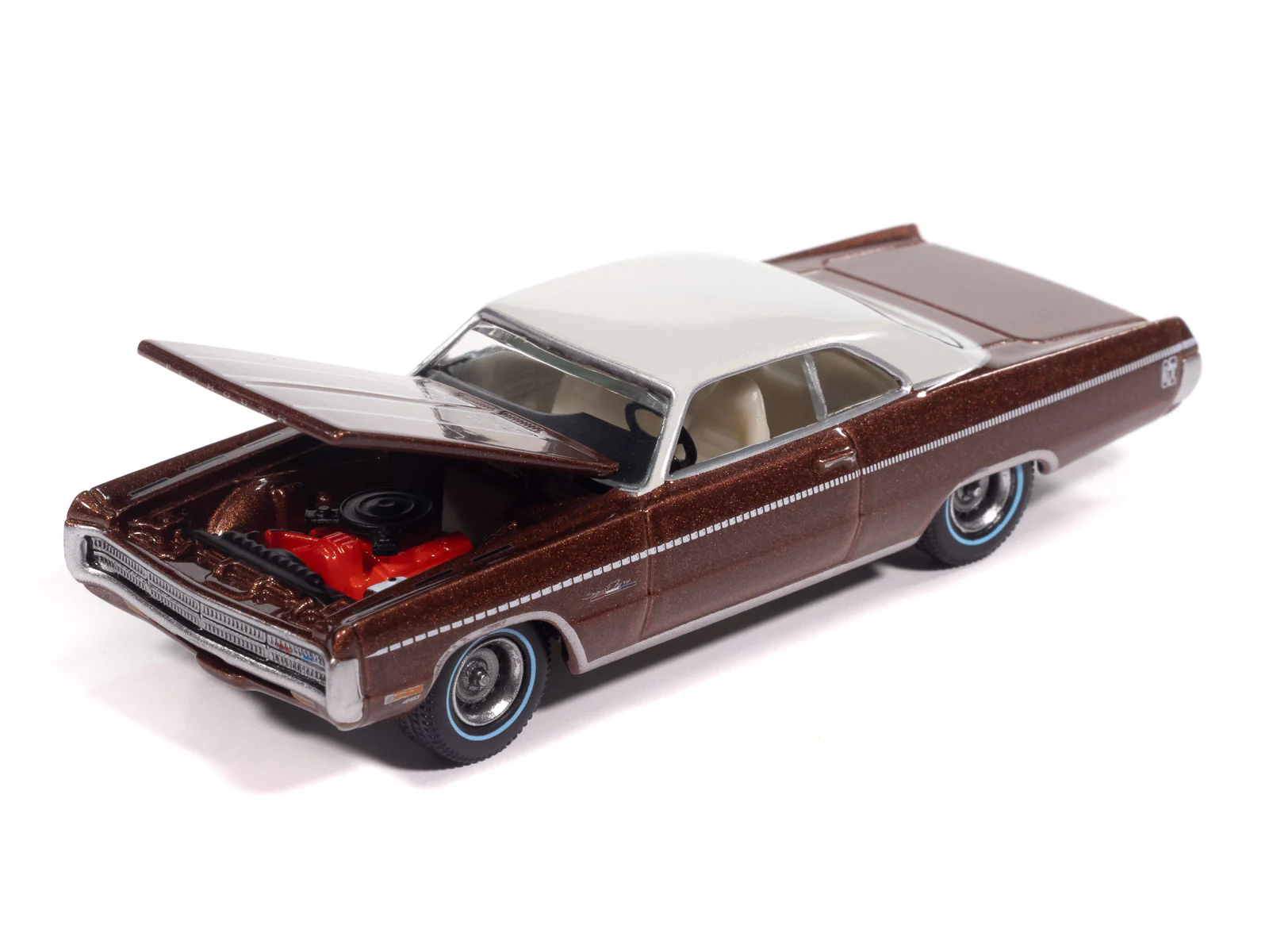 Auto World 1971 Plymouth Sport Fury GT (Autumn Bronze Poly) 1:64 Diecast - Image 3
