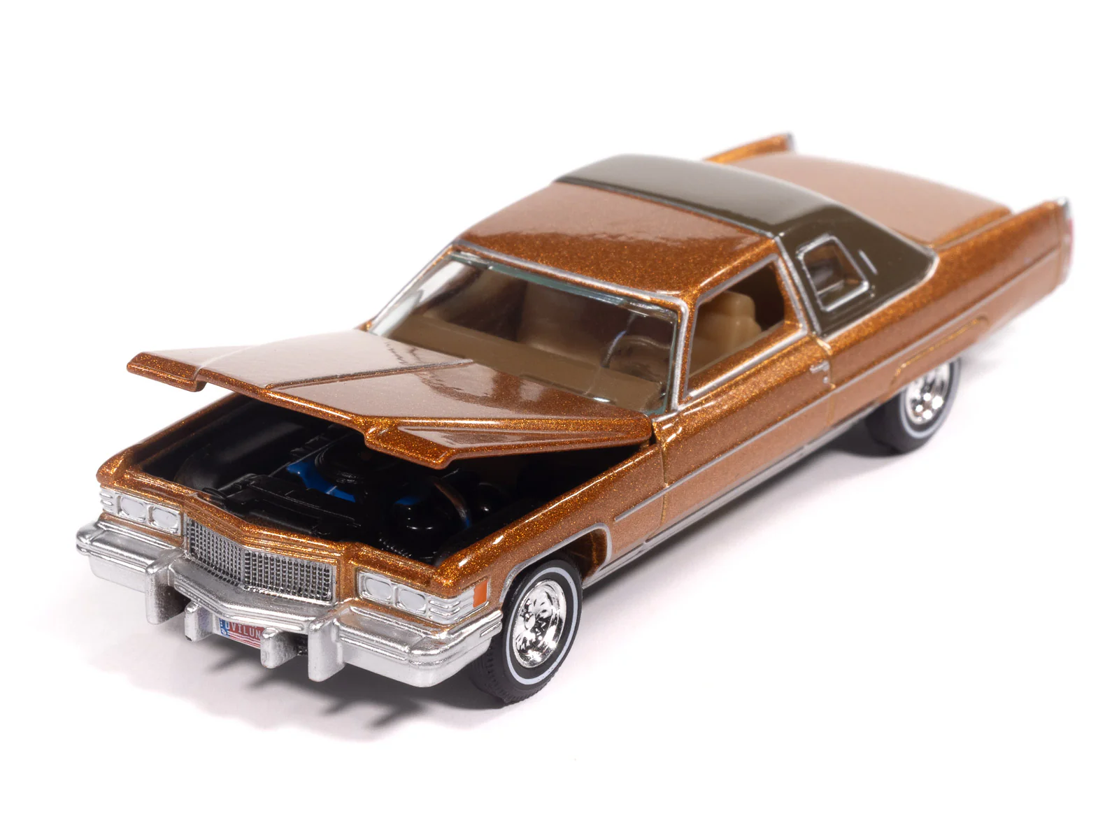 Auto World 1976 Cadillac Coupe de Ville (Amberlite Firemist Poly) 1:64 Diecast - Image 3