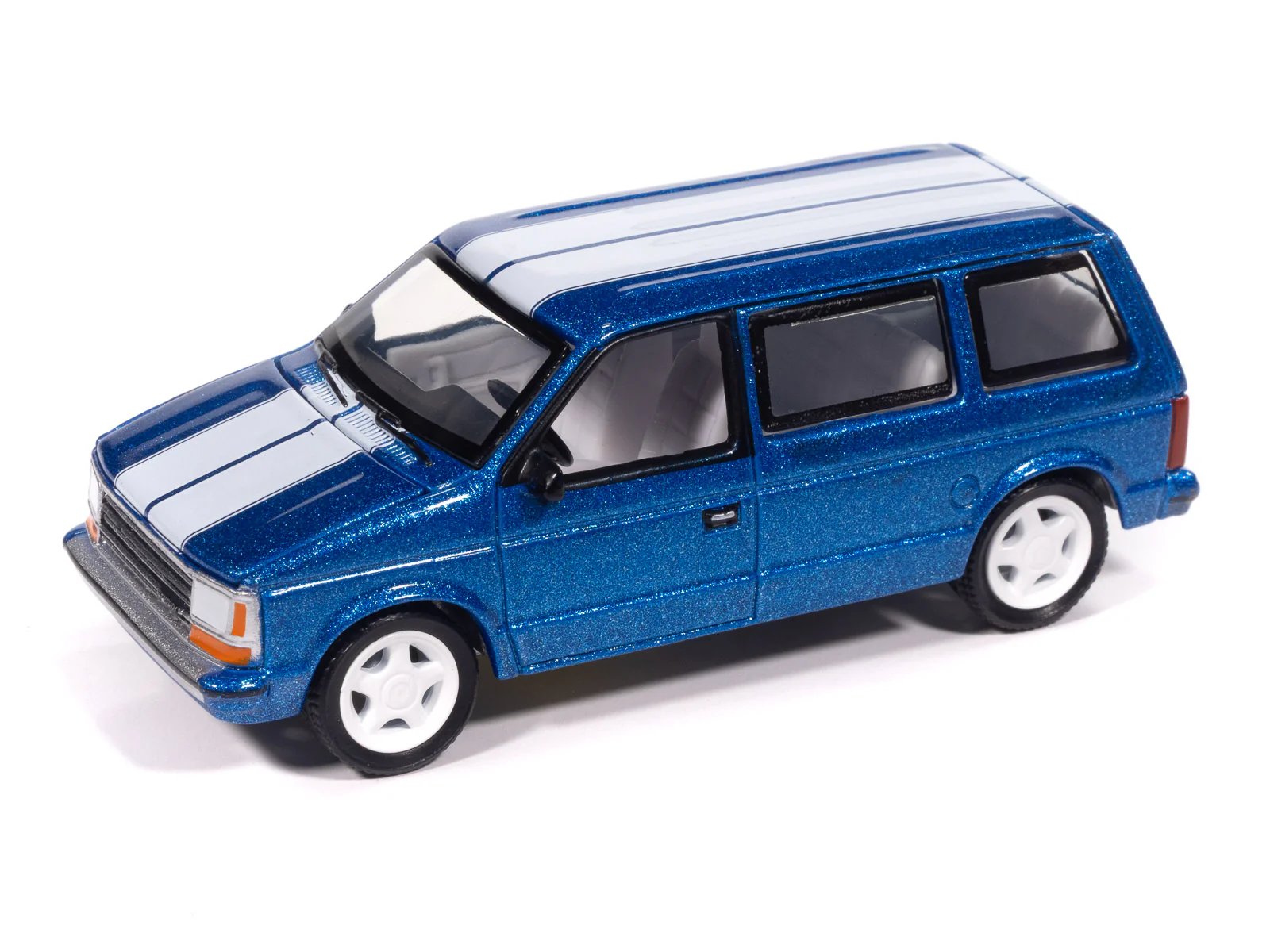 Auto World 1989 Plymouth Voyager Turbo (Daytona Blue) 1:64 Diecast - Image 2