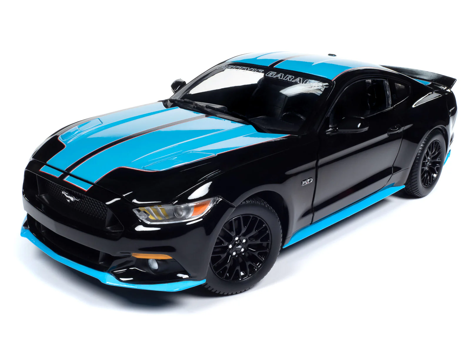 Auto World 2016 Ford Mustang Petty's Garage 1:18 Scale Diecast - Image 3