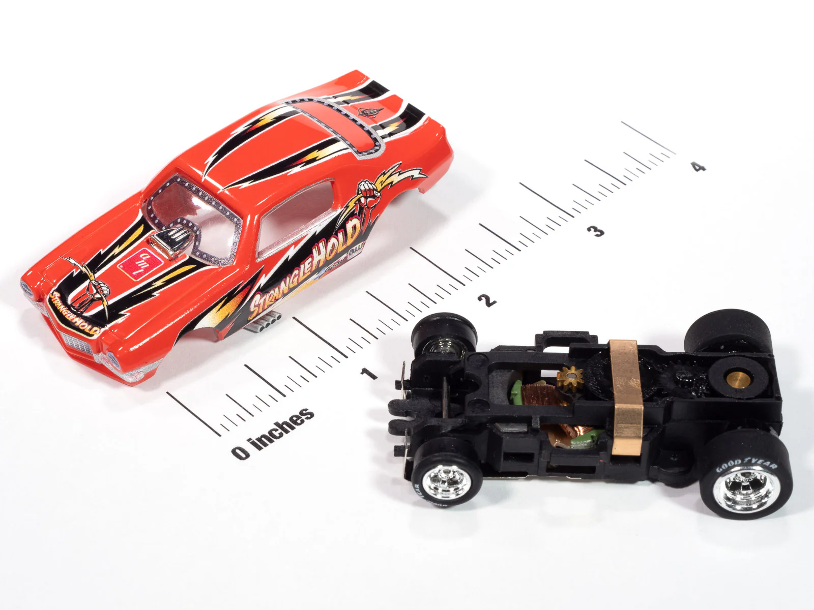 Auto World 4Gear 1970 Chevy Camaro Stranglehold FC (Red, Black, & Yellow) HO Scale Slot Car - Image 3