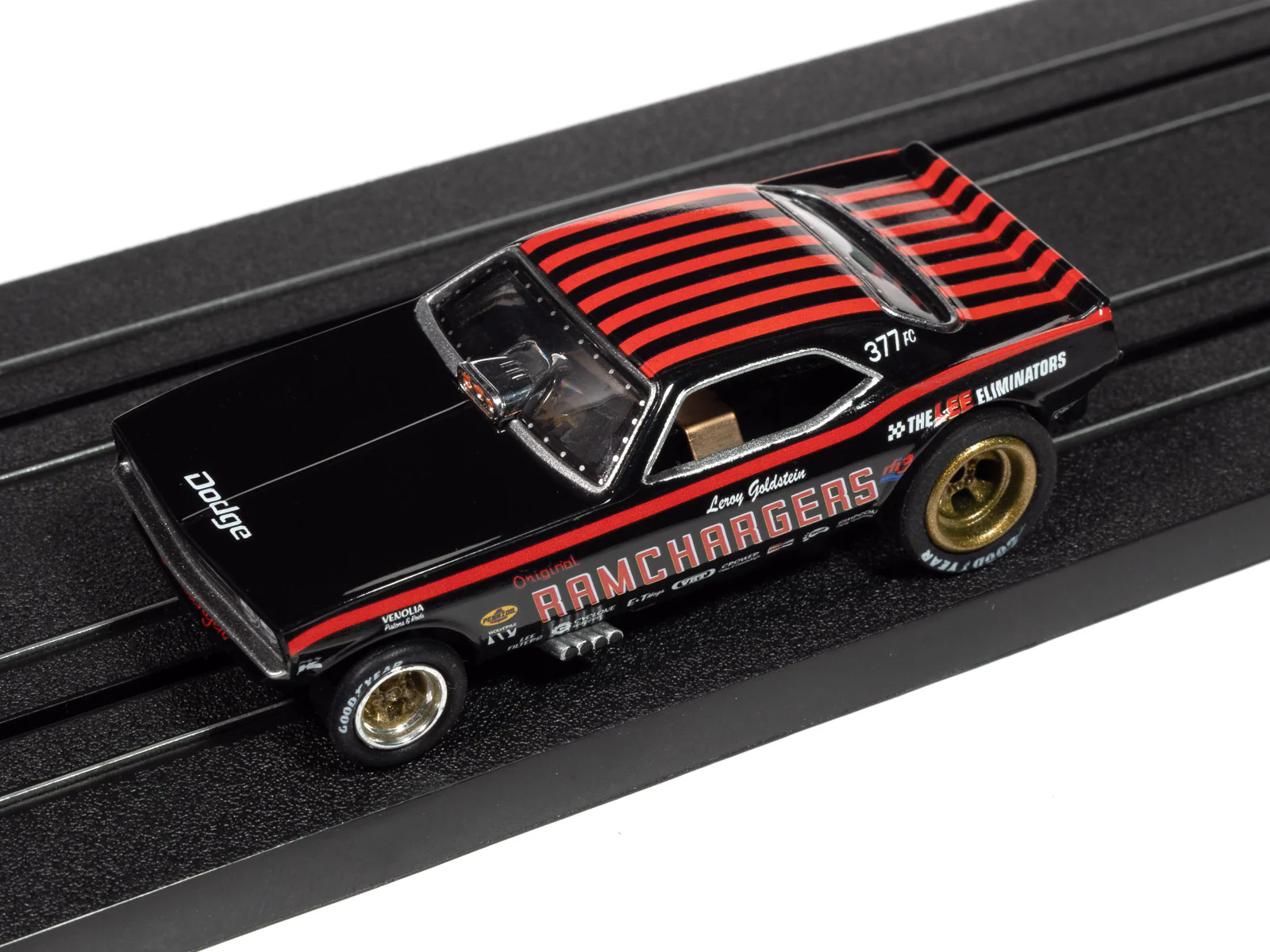 Auto World 4Gear 1970 Dodge Challenger Ramcharger (Black) HO Scale Slot Car - Image 4