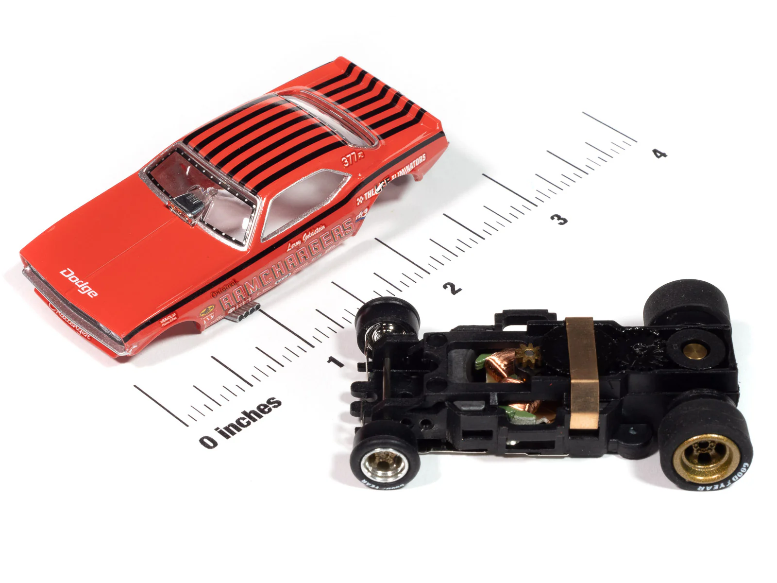 Auto World 4Gear 1970 Dodge Challenger Ramcharger (Red) HO Scale Slot Car - Image 3