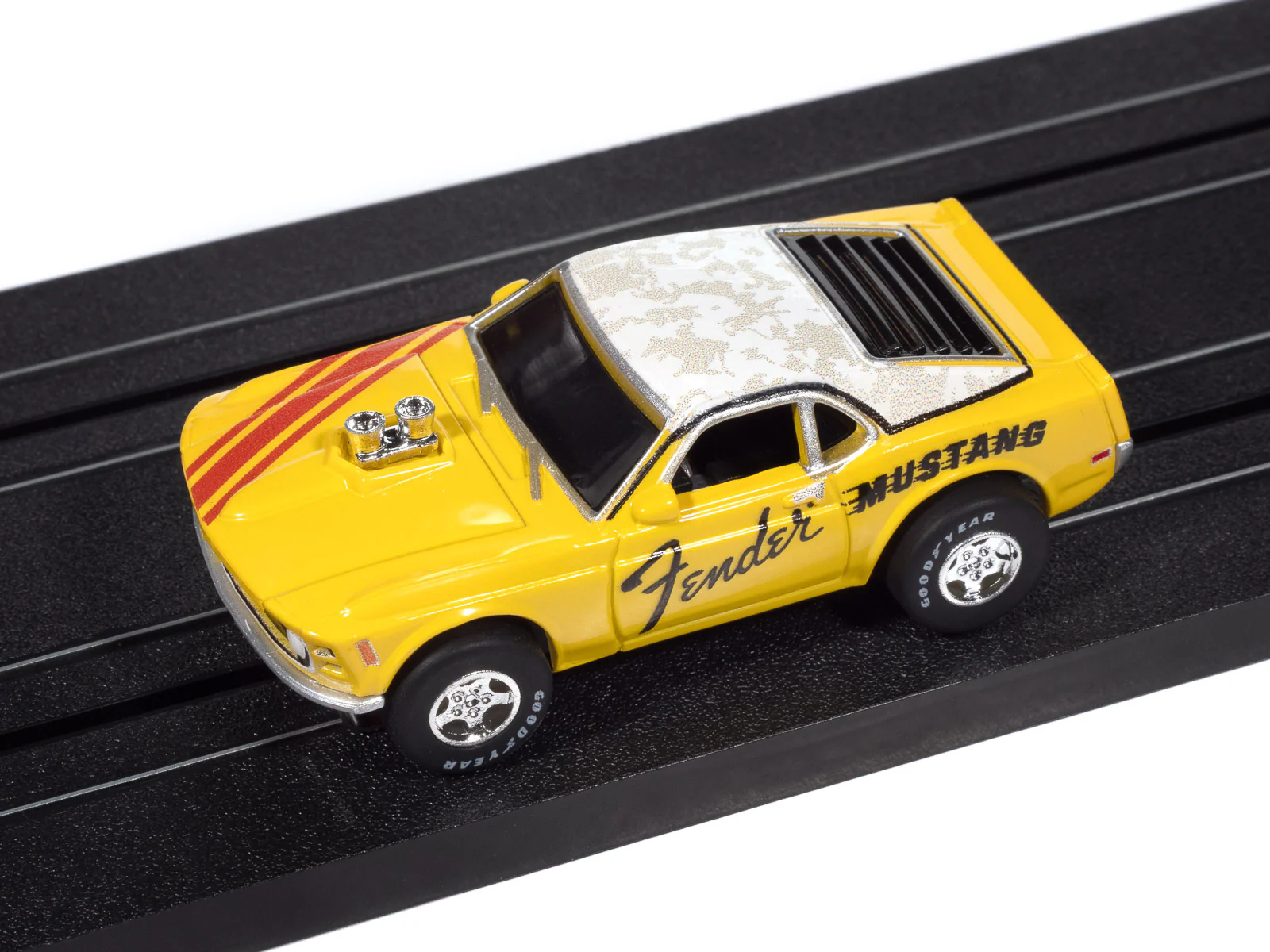 Auto World Super III 1970 BOSS Mustang Fender (Yellow) HO Scale Slot Car - Image 4