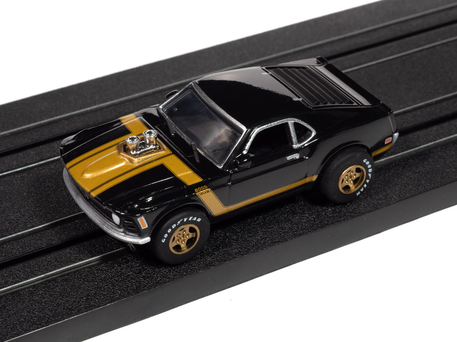 Auto World Super III 1970 Ford Mustang (Black) HO Scale Slot Car - Image 4