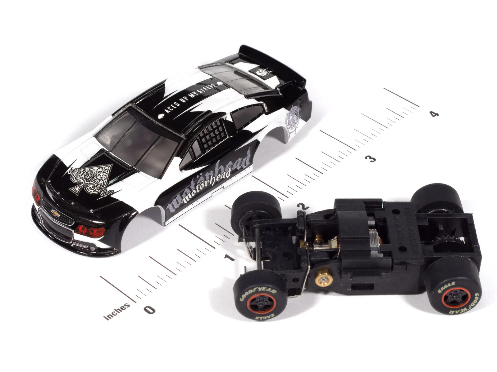 Auto World Super III 2015 Chevy SS Motorhead (White/Black) HO Scale Slot Car - Image 3