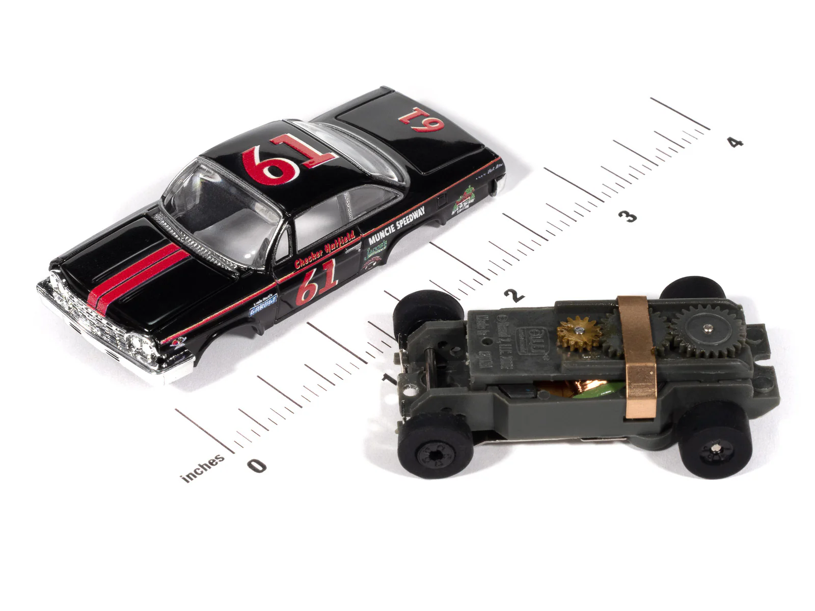 Auto World Thunderjet 1962 Chevrolet Bel Air (Black & Red) HO Scale Slot Car - Image 3