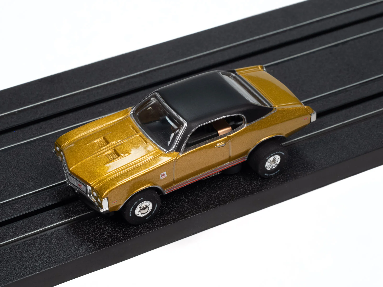 Auto World Thunderjet 1972 Buick GS (Gold) HO Scale Slot Car - Image 4