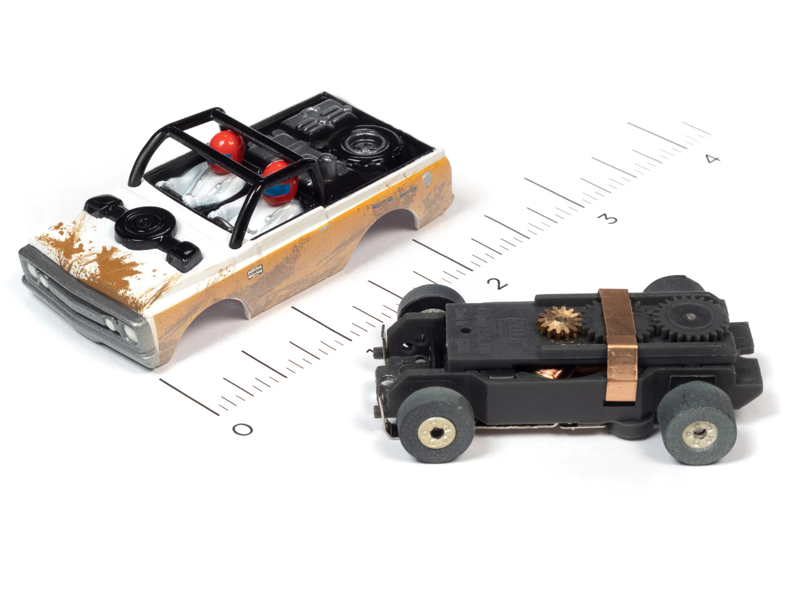 Auto World Thunderjet 1970 Chevrolet Baja Blazer (Brown/White) HO Scale Slot Car - Image 3