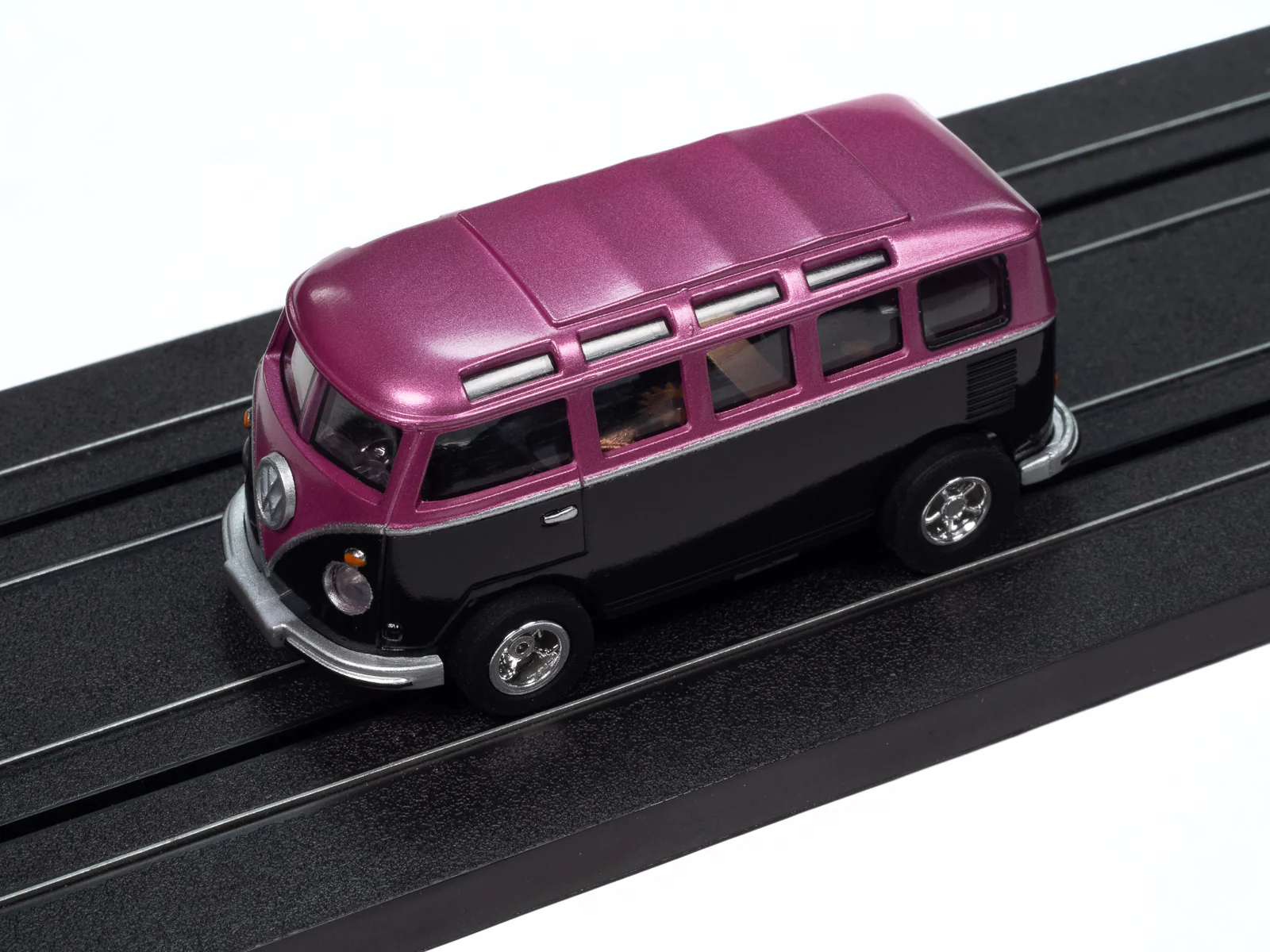 Auto World Xtraction 1965 VW Samba Bus (Black/Purple) HO Scale Slot Car - Image 4