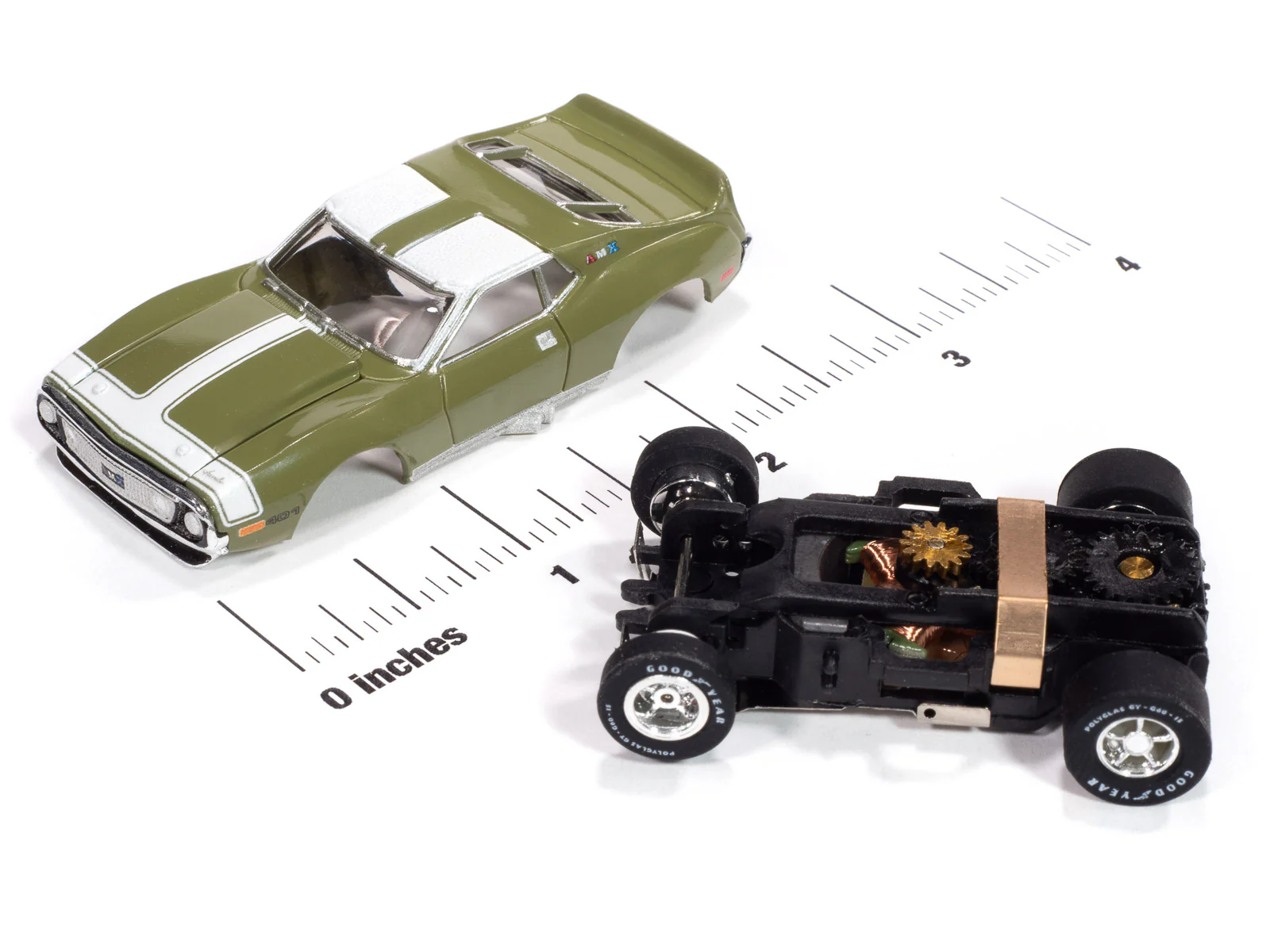 Auto World Xtraction 1971 AMC Javelin (Green & White) HO Scale Slot Car - Image 3