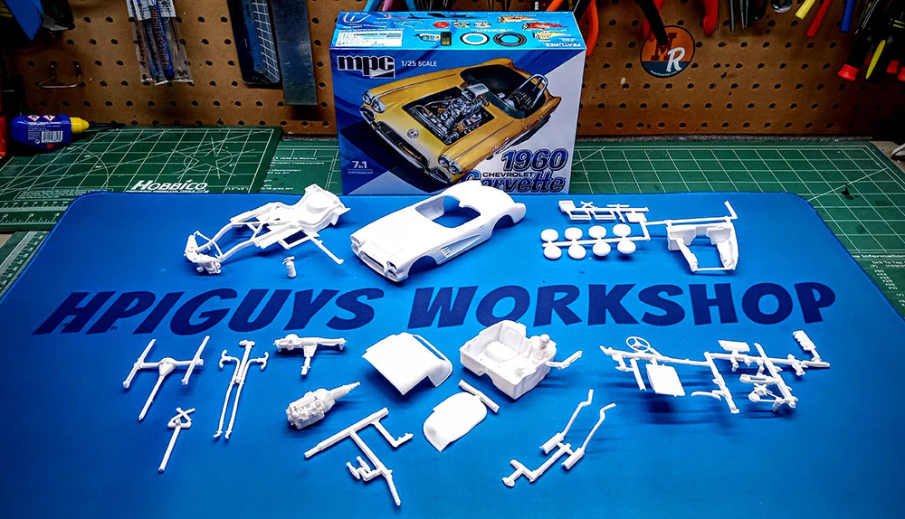 MPC 1960 Chevy Corvette 7-in-1 1:25 Scale Model Kit - Image 5