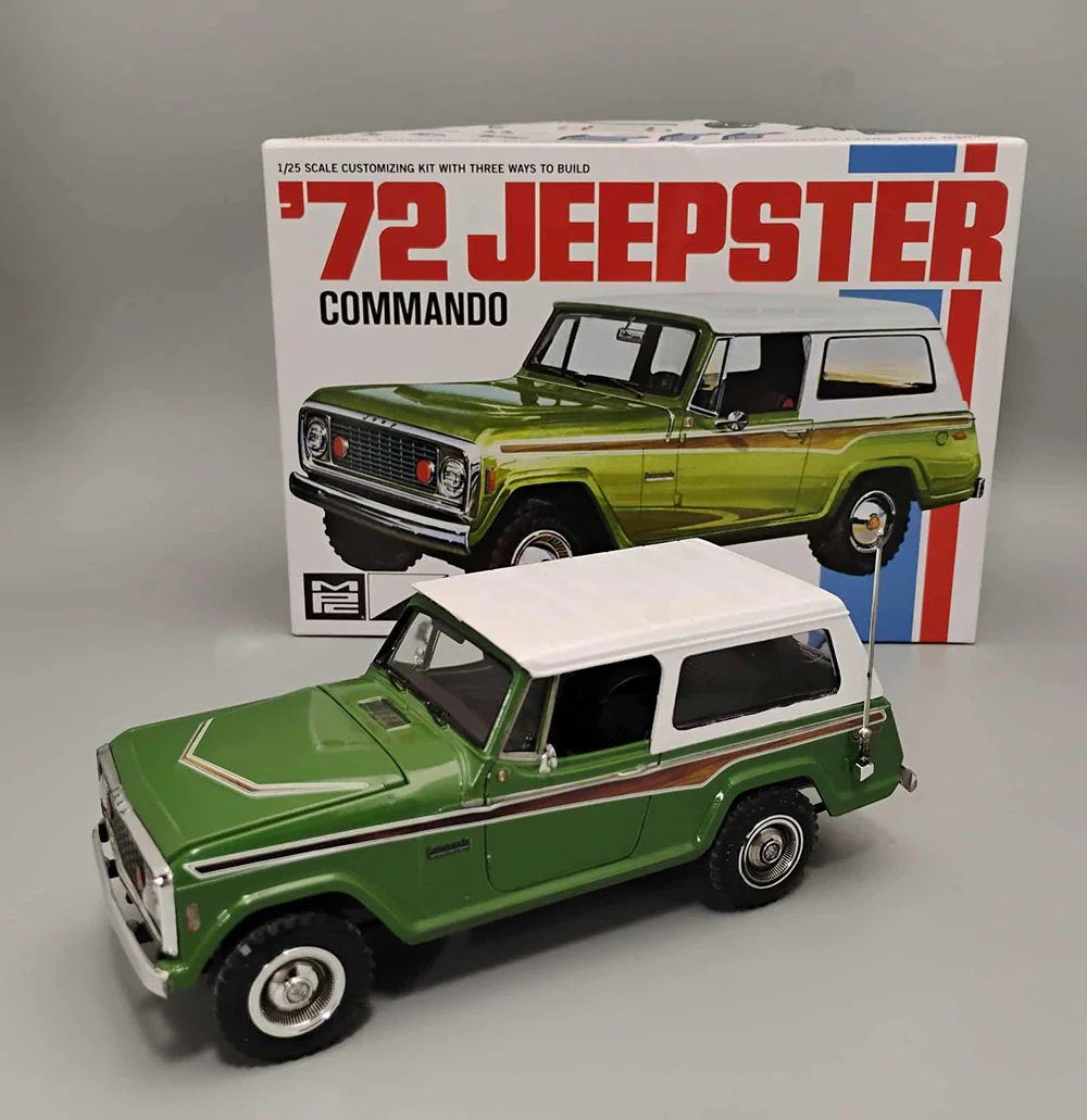 MPC 1972 Jeepster Commando 1:25 Scale Model Kit - Image 2